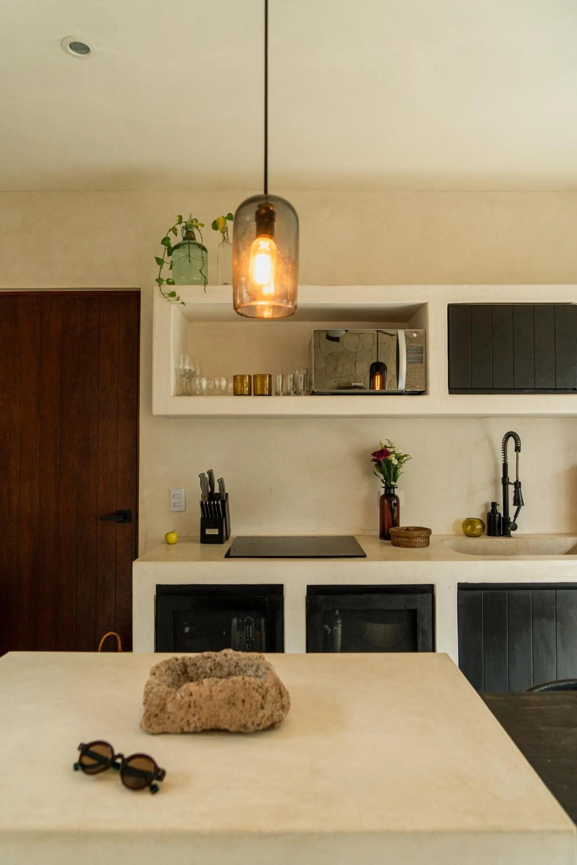 Kitchen or kitchenette in Vida Jungle Boho Apart 14 with special fee to access Hotel Bardo