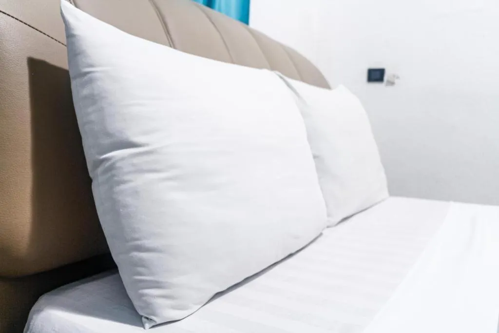 Bed in Hill View Hotel West Airport