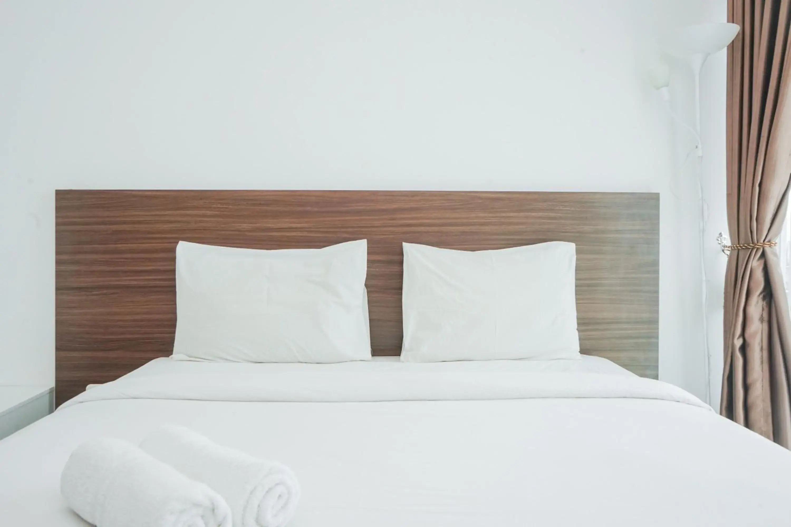 Modern Studio Apartment at Tree Park Cikokol By Travelio Modern Studio Apartment at Tree Park Cikokol By Travelio