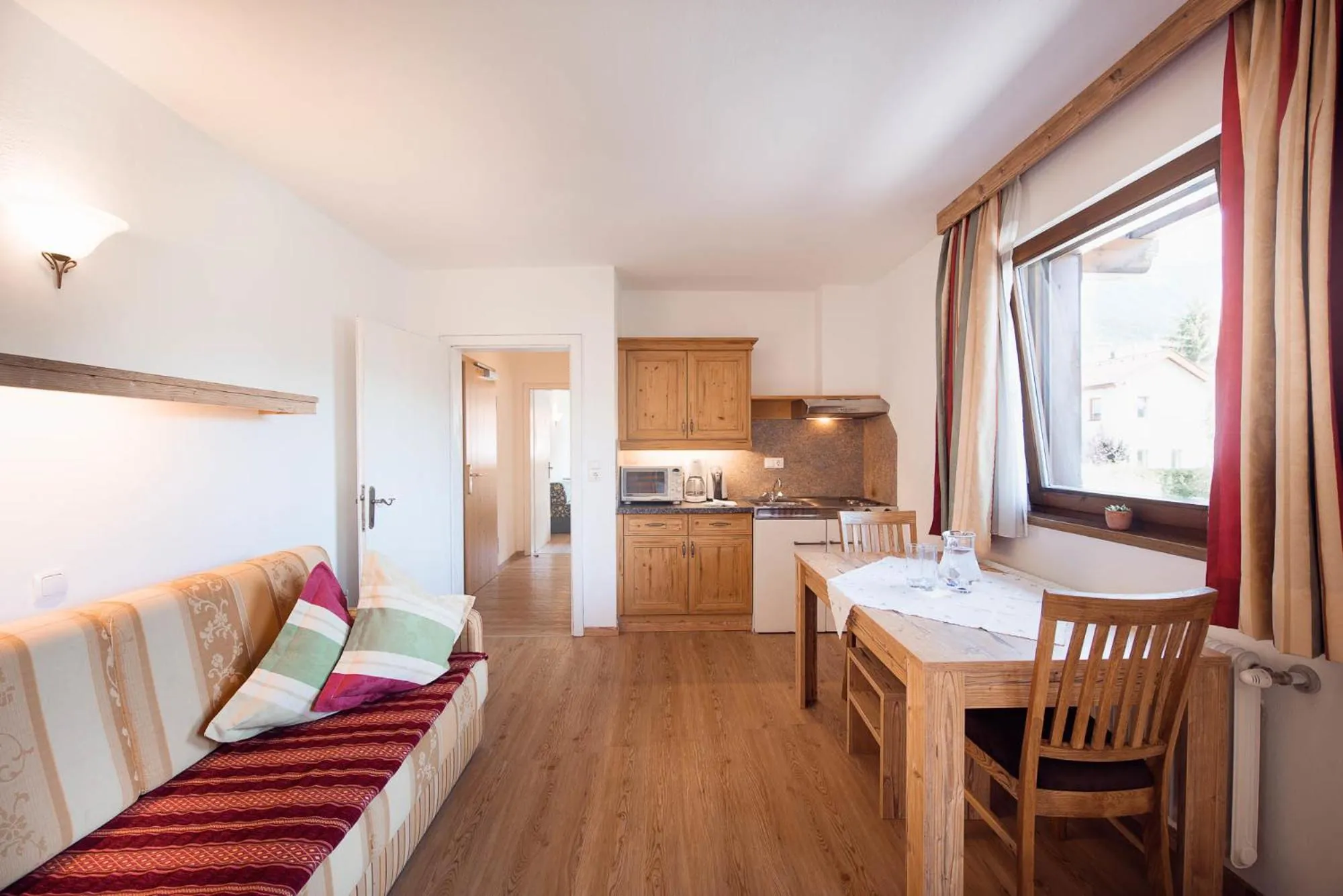 Dining area, Bed in Hotel Eschenhof & Apartments