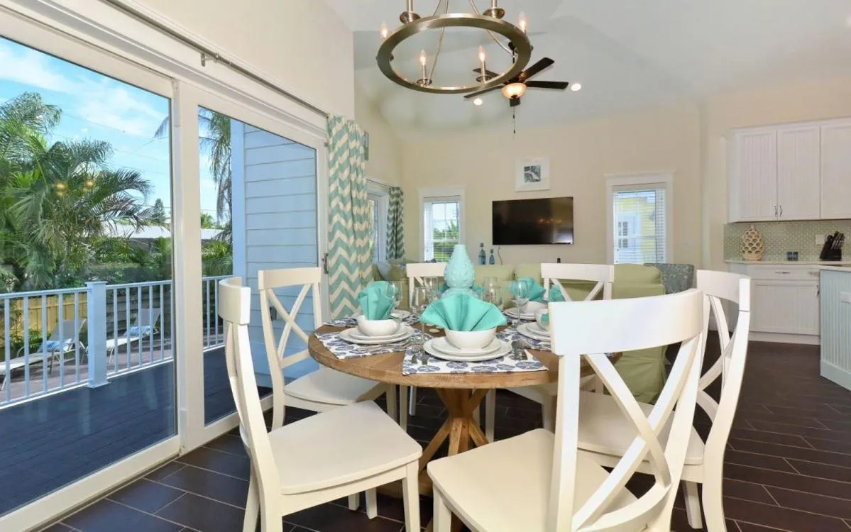 Seahorse Beach House by Beach Retreats