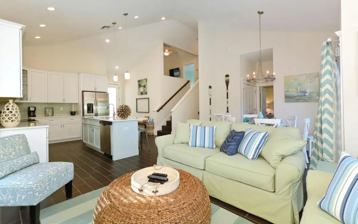 Seahorse Beach House by Beach Retreats