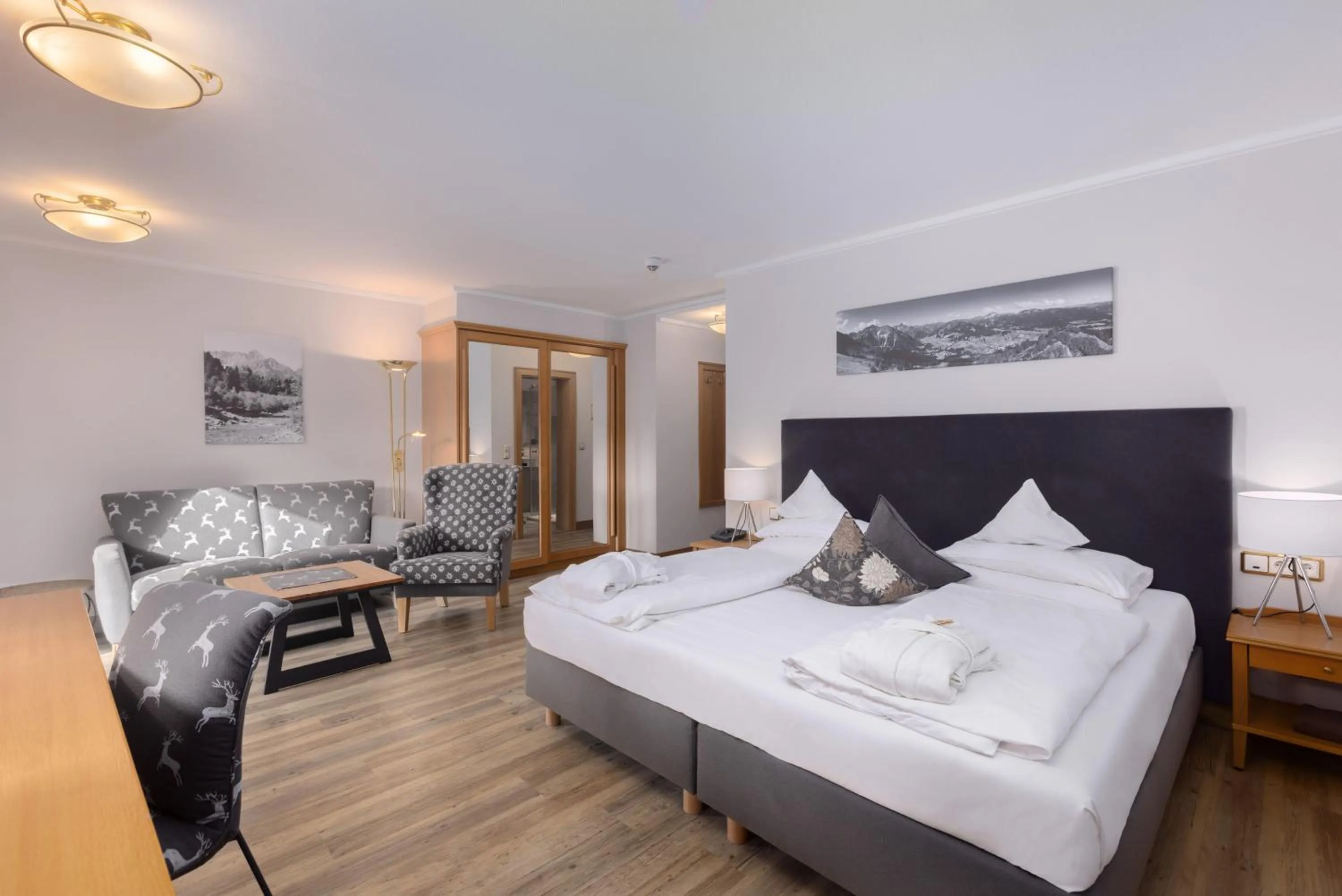 Bed in IFA Alpenhof Wildental Hotel Kleinwalsertal Adults only