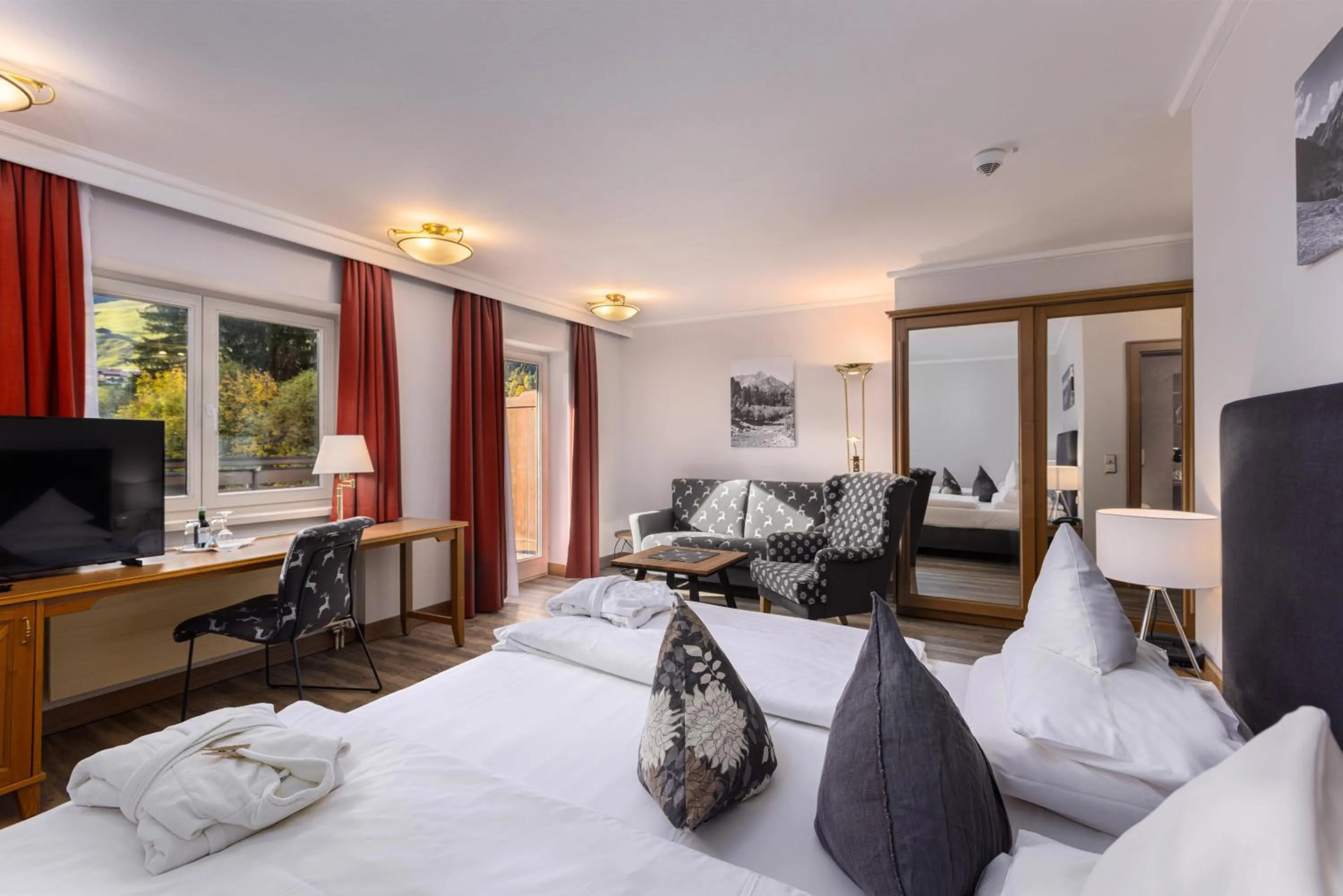 Bed in IFA Alpenhof Wildental Hotel Kleinwalsertal Adults only