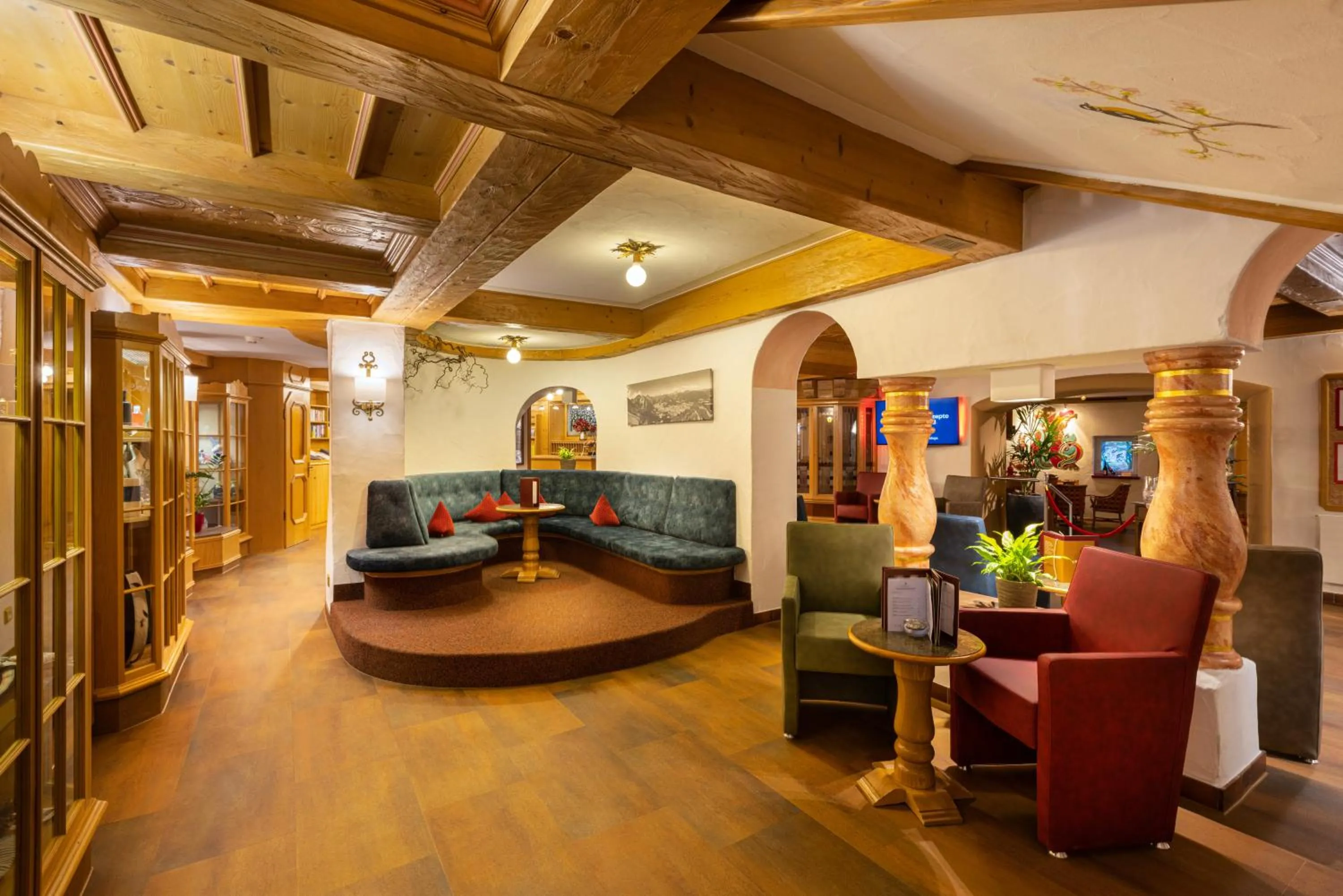 Lounge or bar in IFA Alpenhof Wildental Hotel Kleinwalsertal Adults only