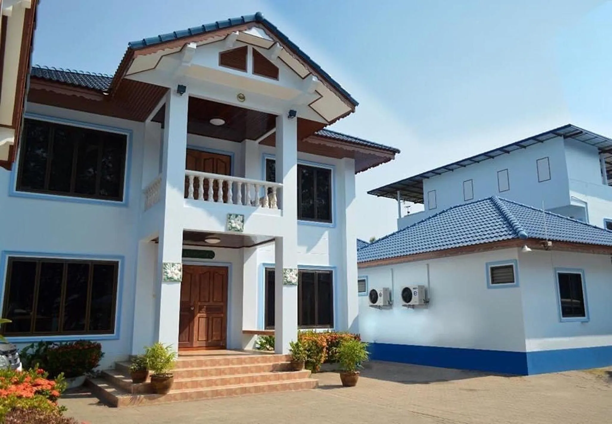 Property building in Pama Resort