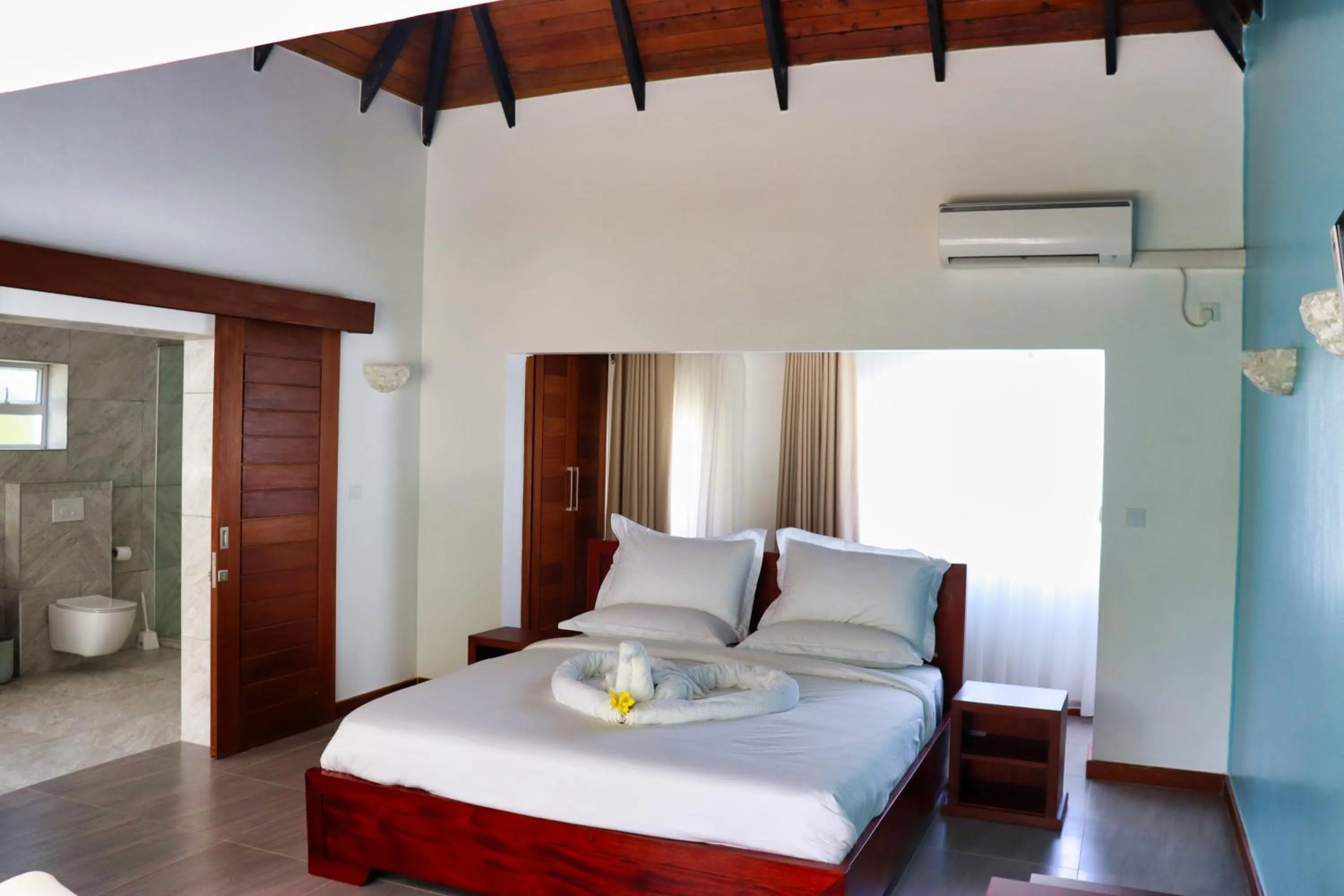 Photo of the whole room, Bed in Searenity Beach Villa
