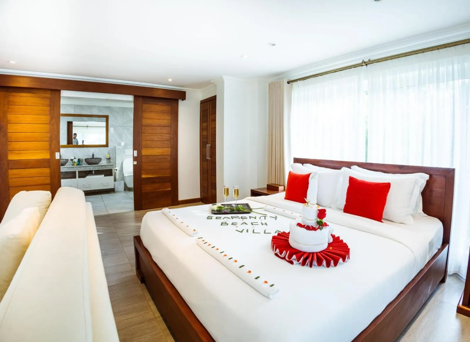 Bed in Searenity Beach Villa