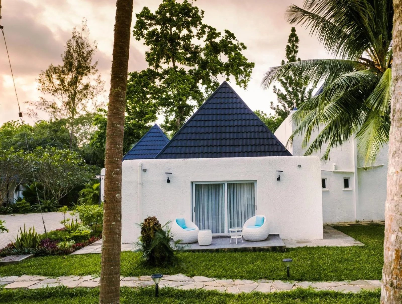 Searenity Beach Villa