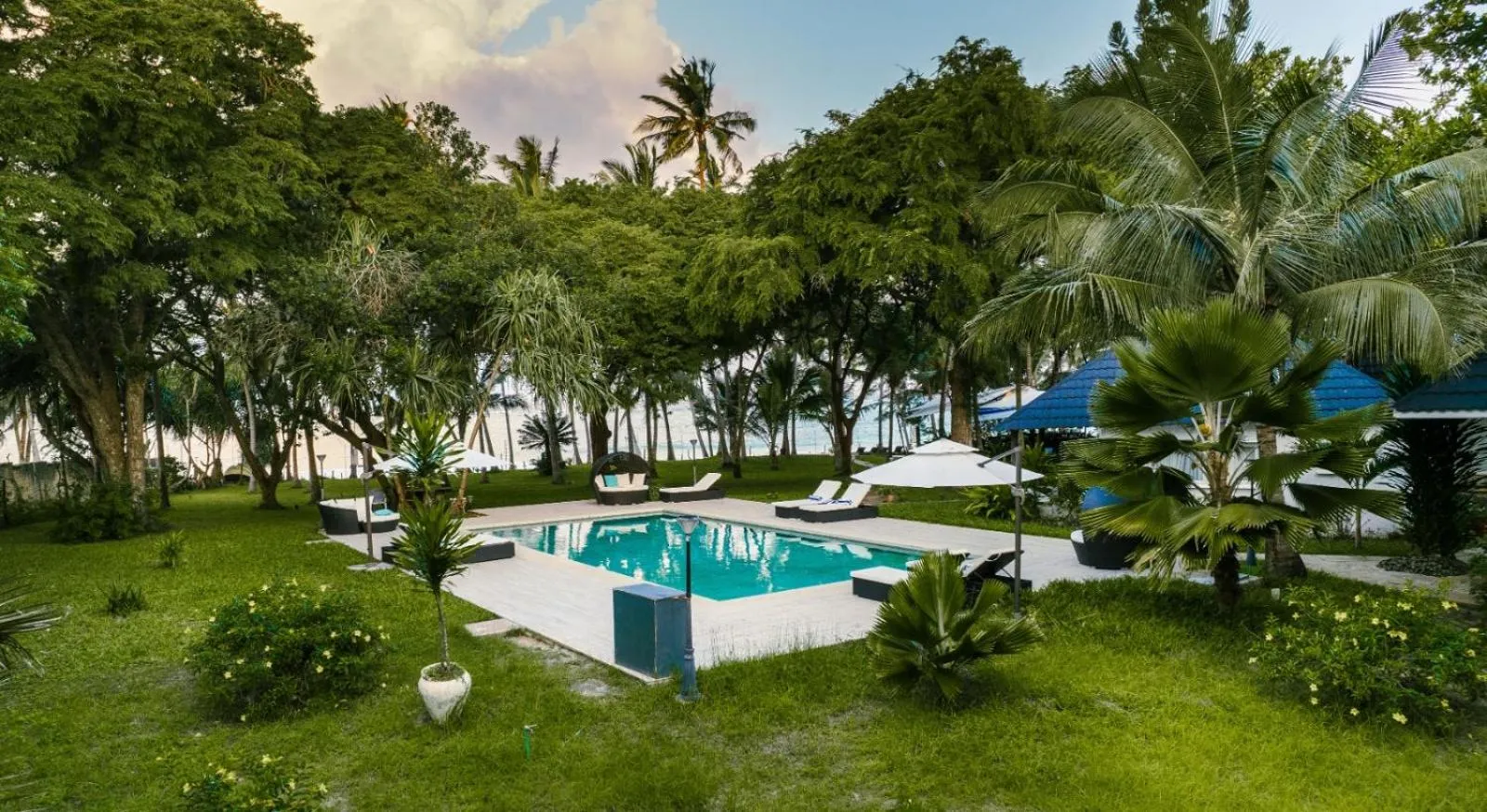 Searenity Beach Villa