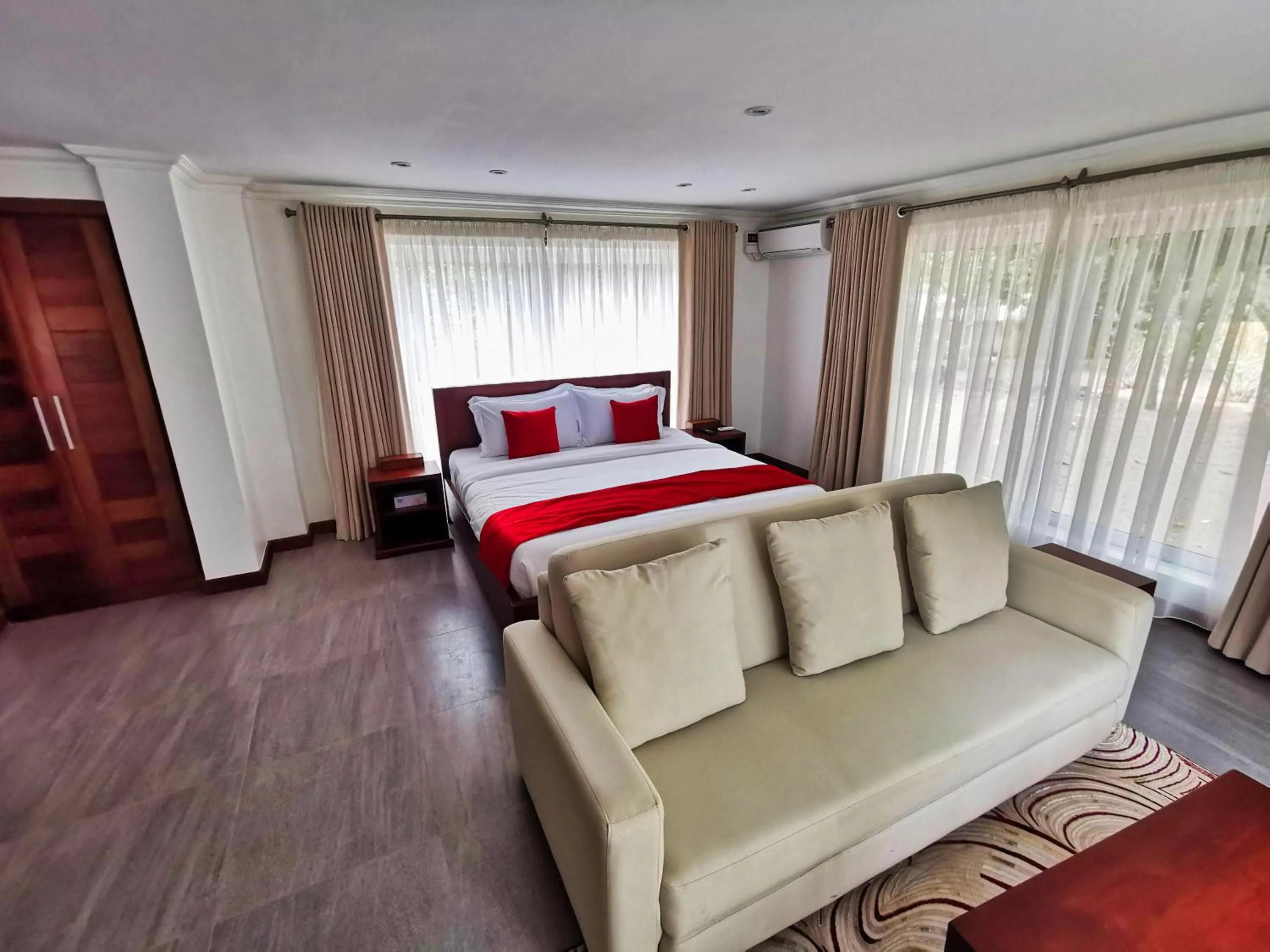 Bed in Searenity Beach Villa