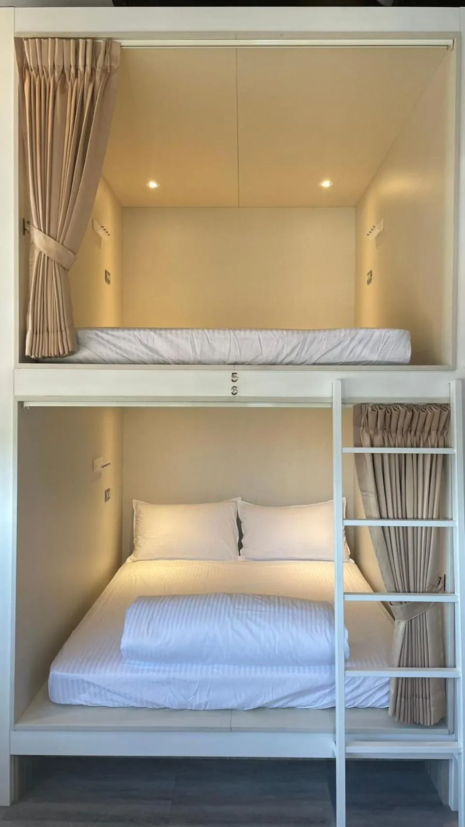 Bed in One Night Hostel