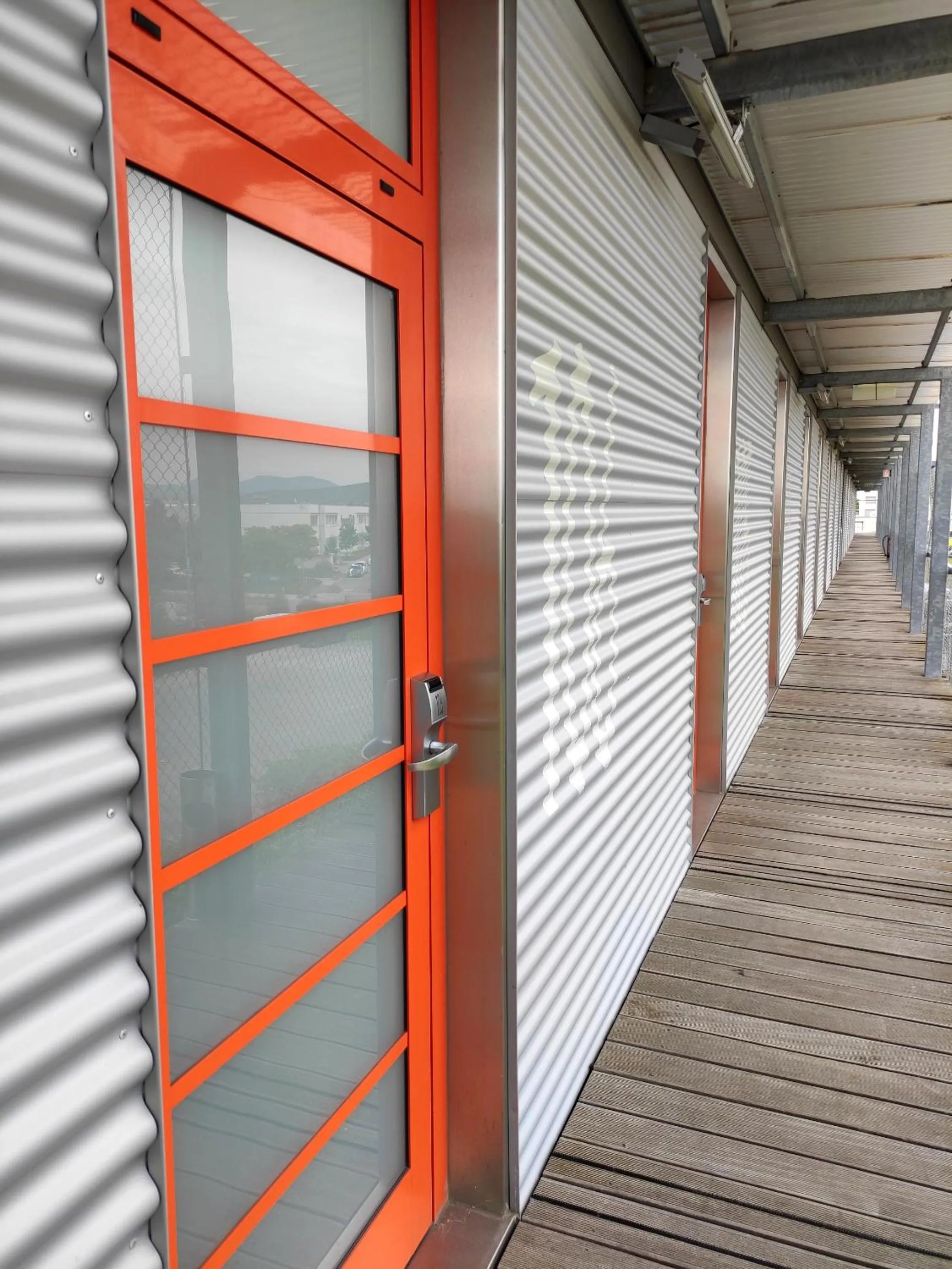 Decorative detail in Orange Wings Wiener Neustadt