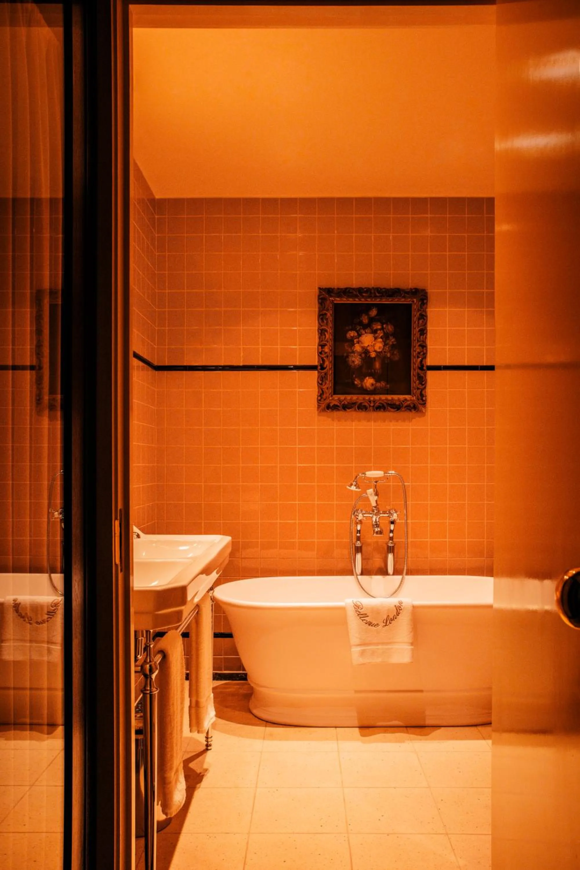 Bathroom in Grand Hotel Bellevue London