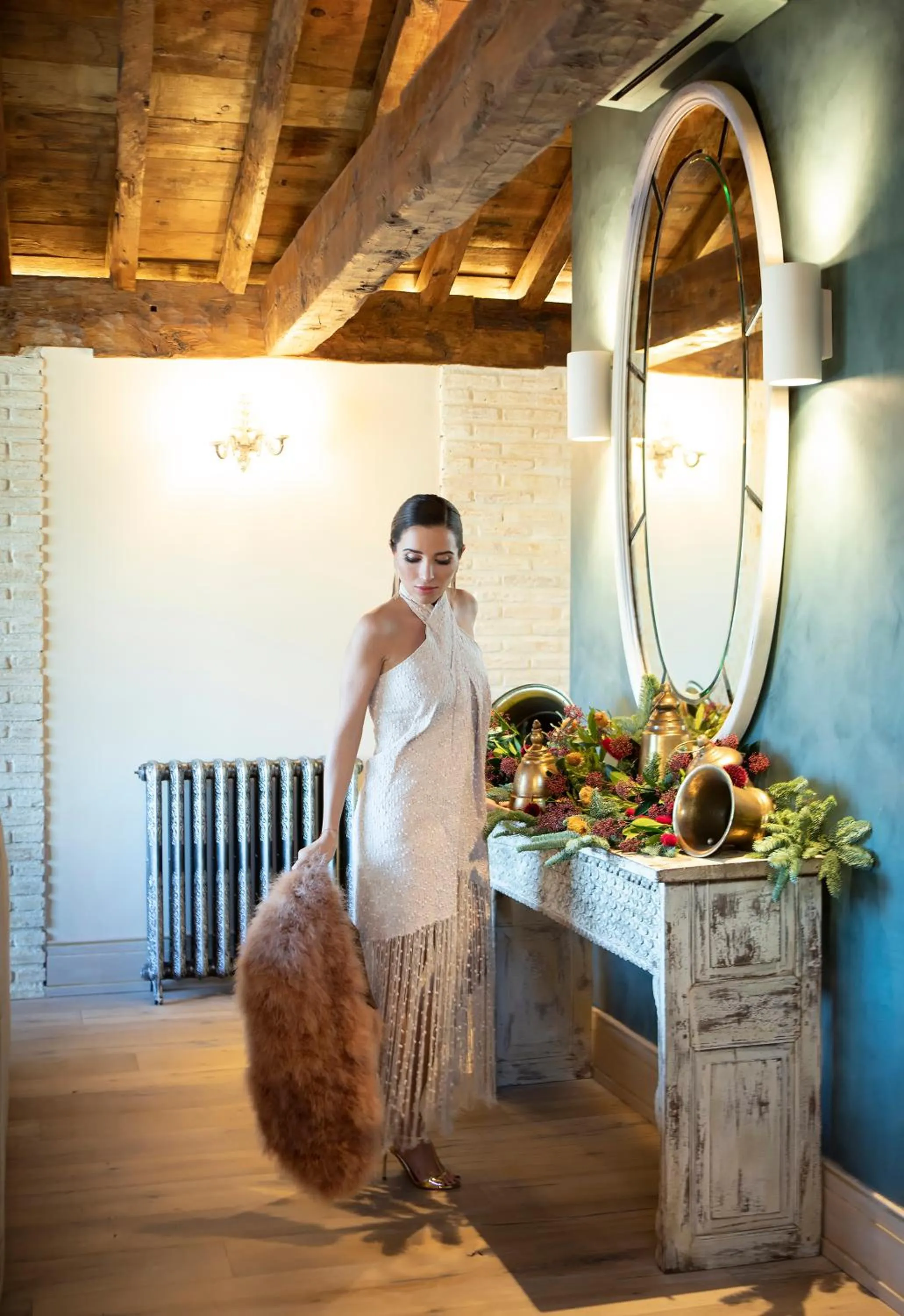 People in La Corrala del Realejo