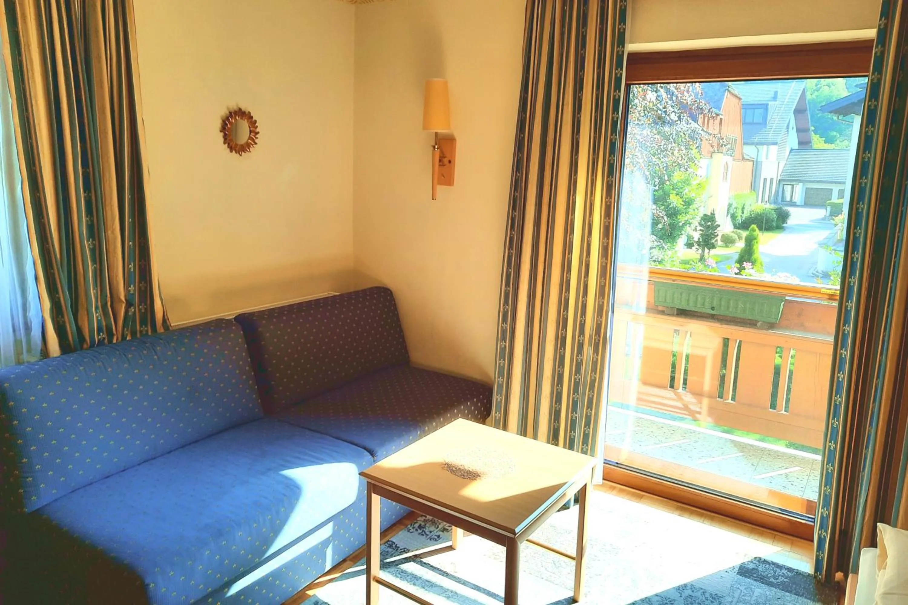 Seating area in Garten - Hotel Sallerhof