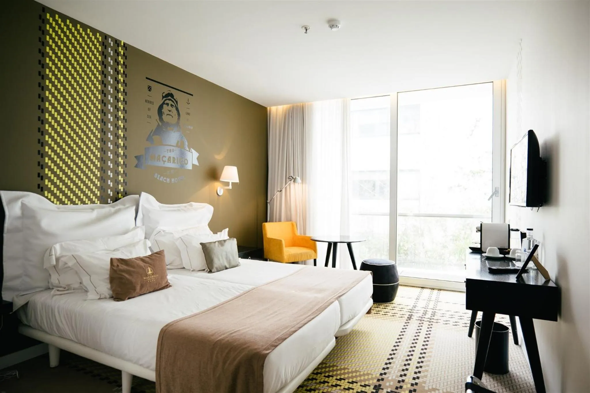 Bed in Macarico Beach Hotel