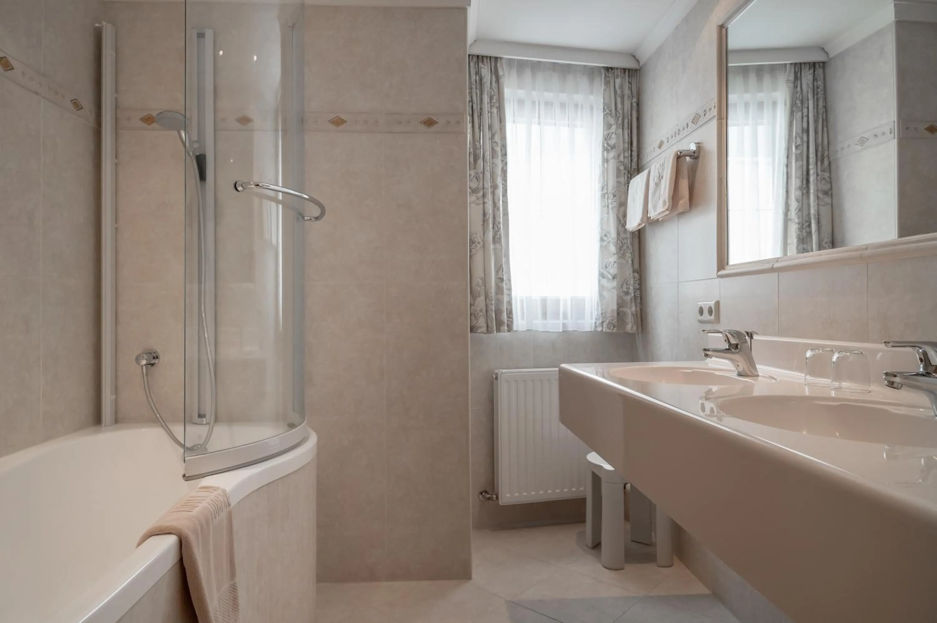 Bathroom in Hotel Alpenland