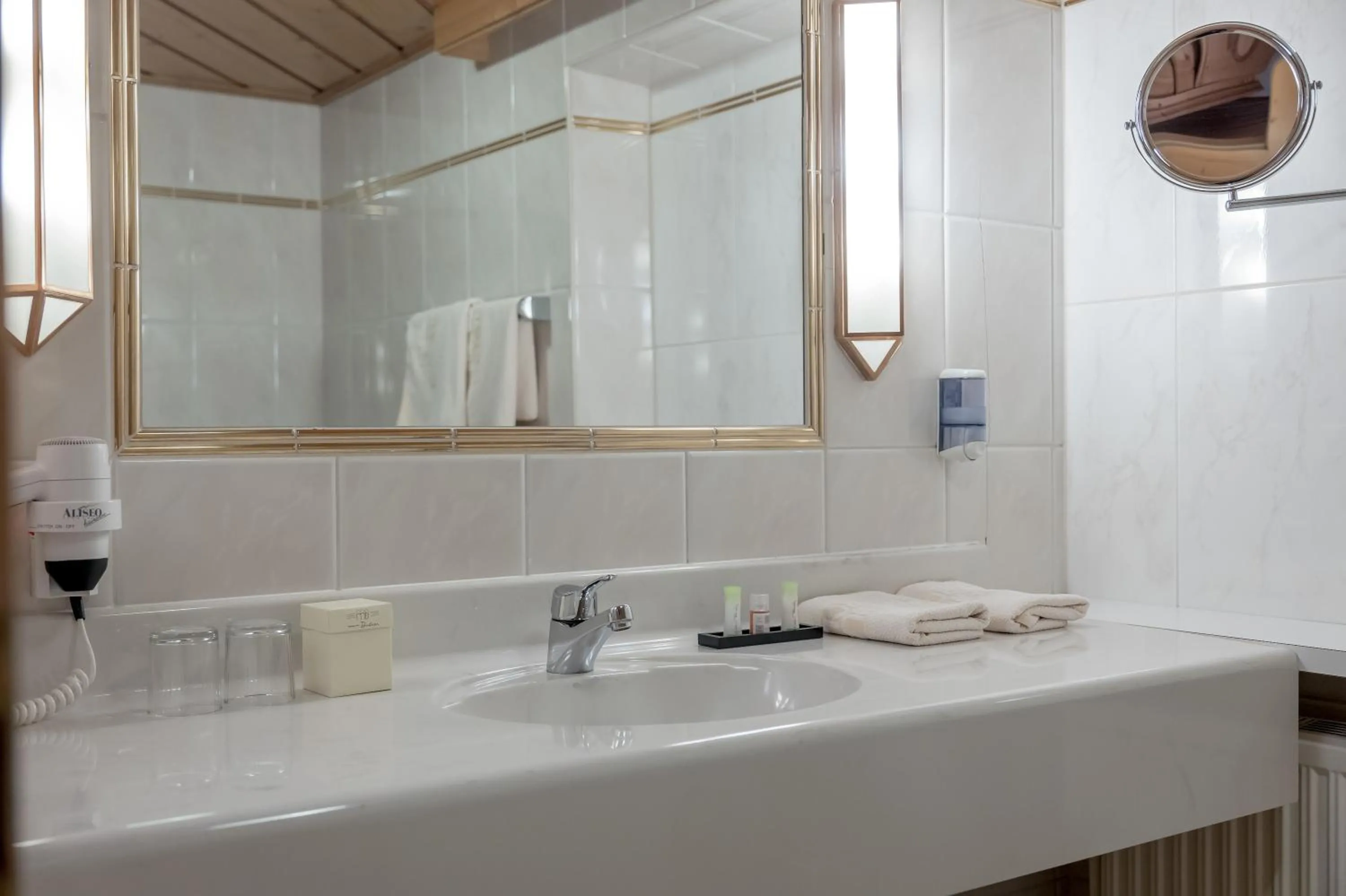 Bathroom in Hotel Alpenland