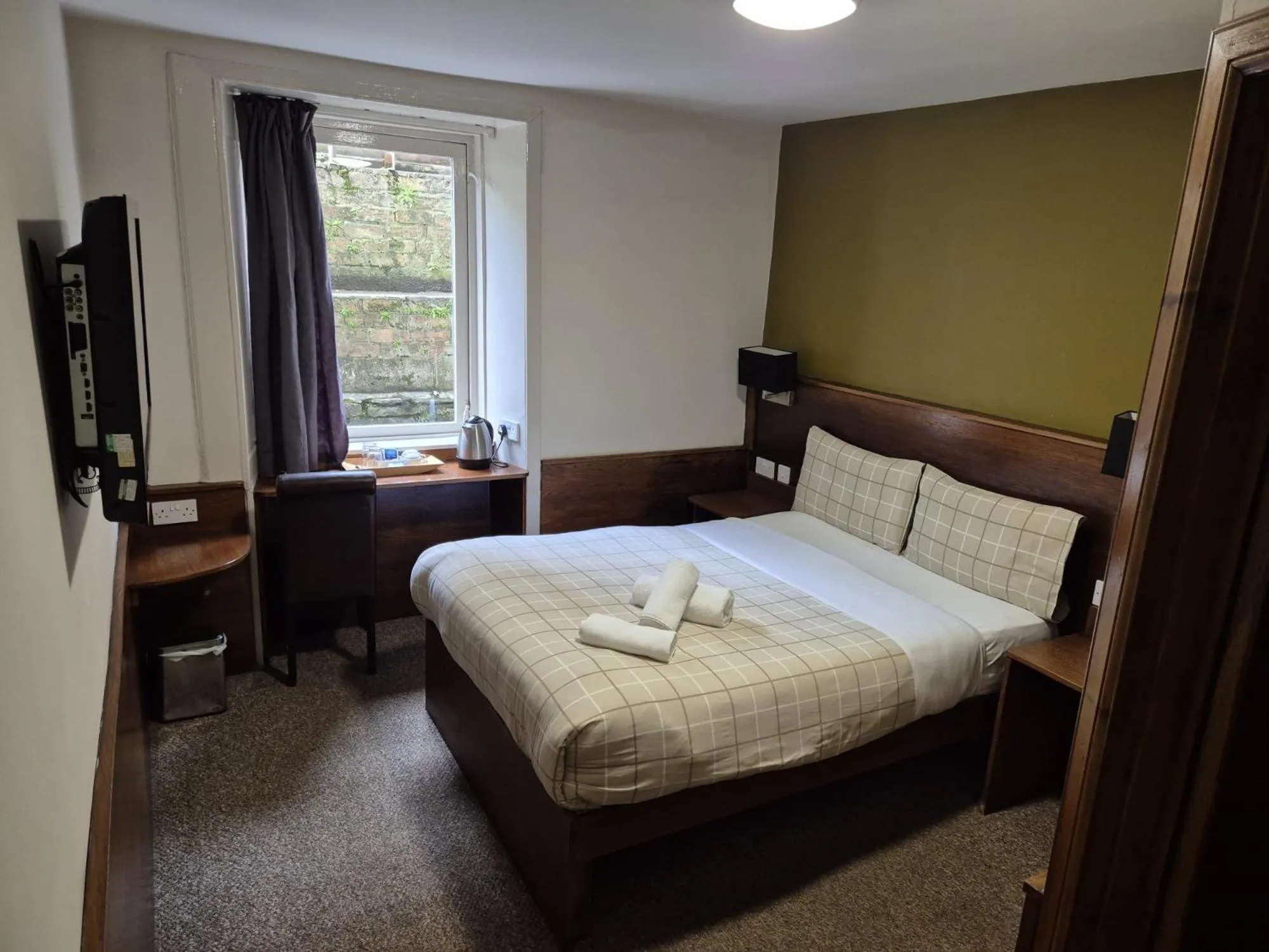 Bed in Glasgow House