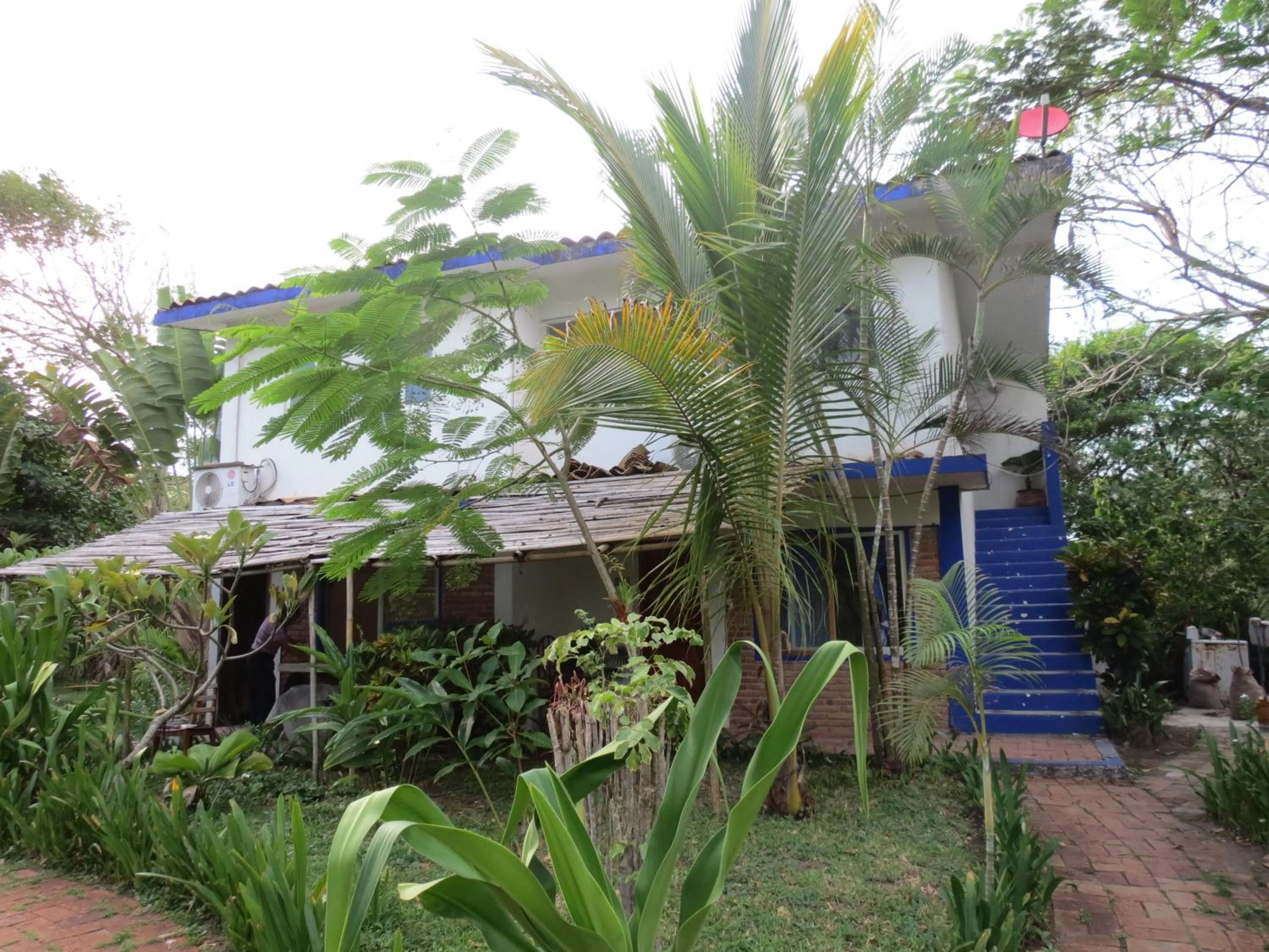 Property building in Eco Coco Loco by Rotamundos