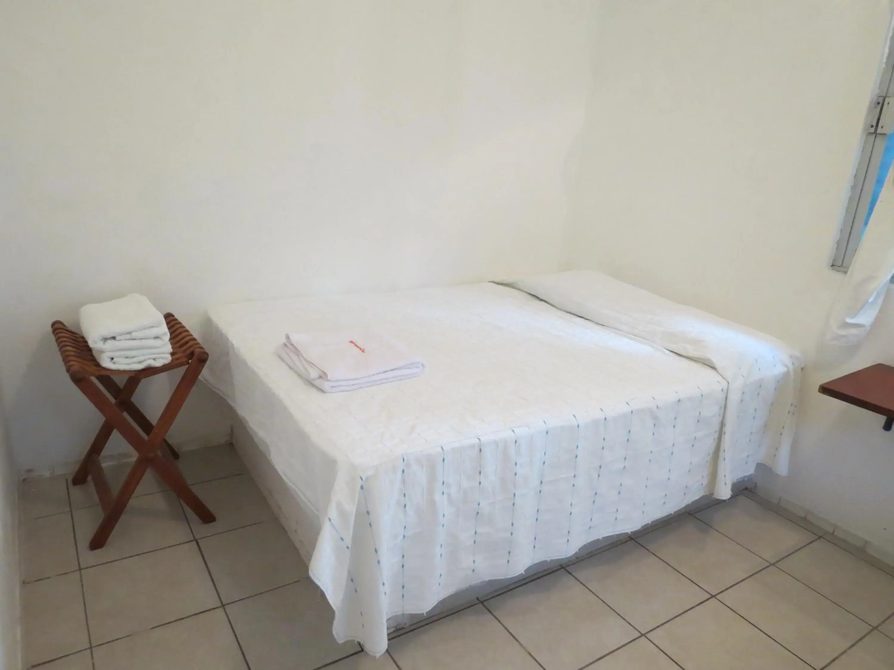 Family Room in Eco Coco Loco by Rotamundos Family Room in Eco Coco Loco by Rotamundos