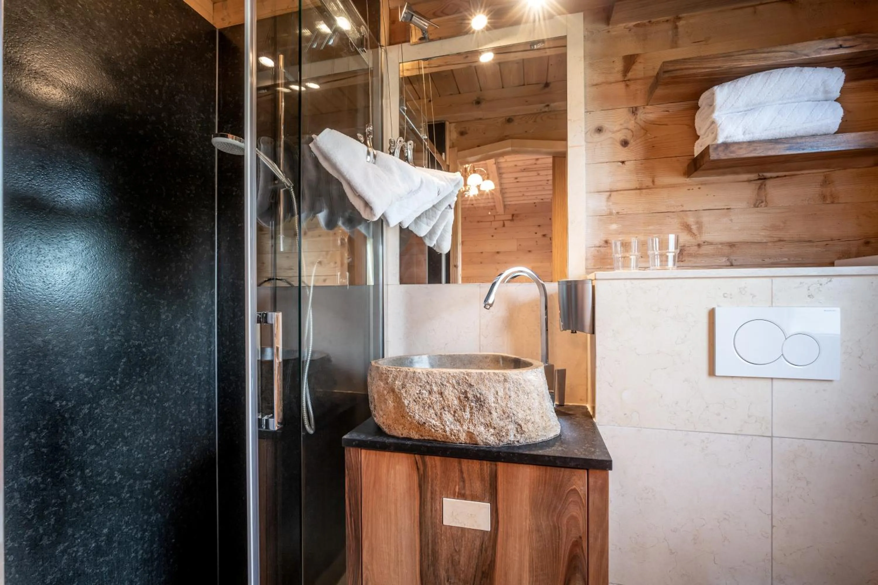 Shower in Gartenhotel Rosenhof bei Kitzbühel