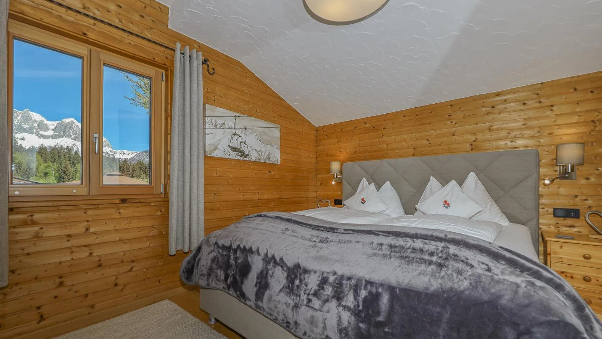 Bedroom in Gartenhotel Rosenhof bei Kitzbühel