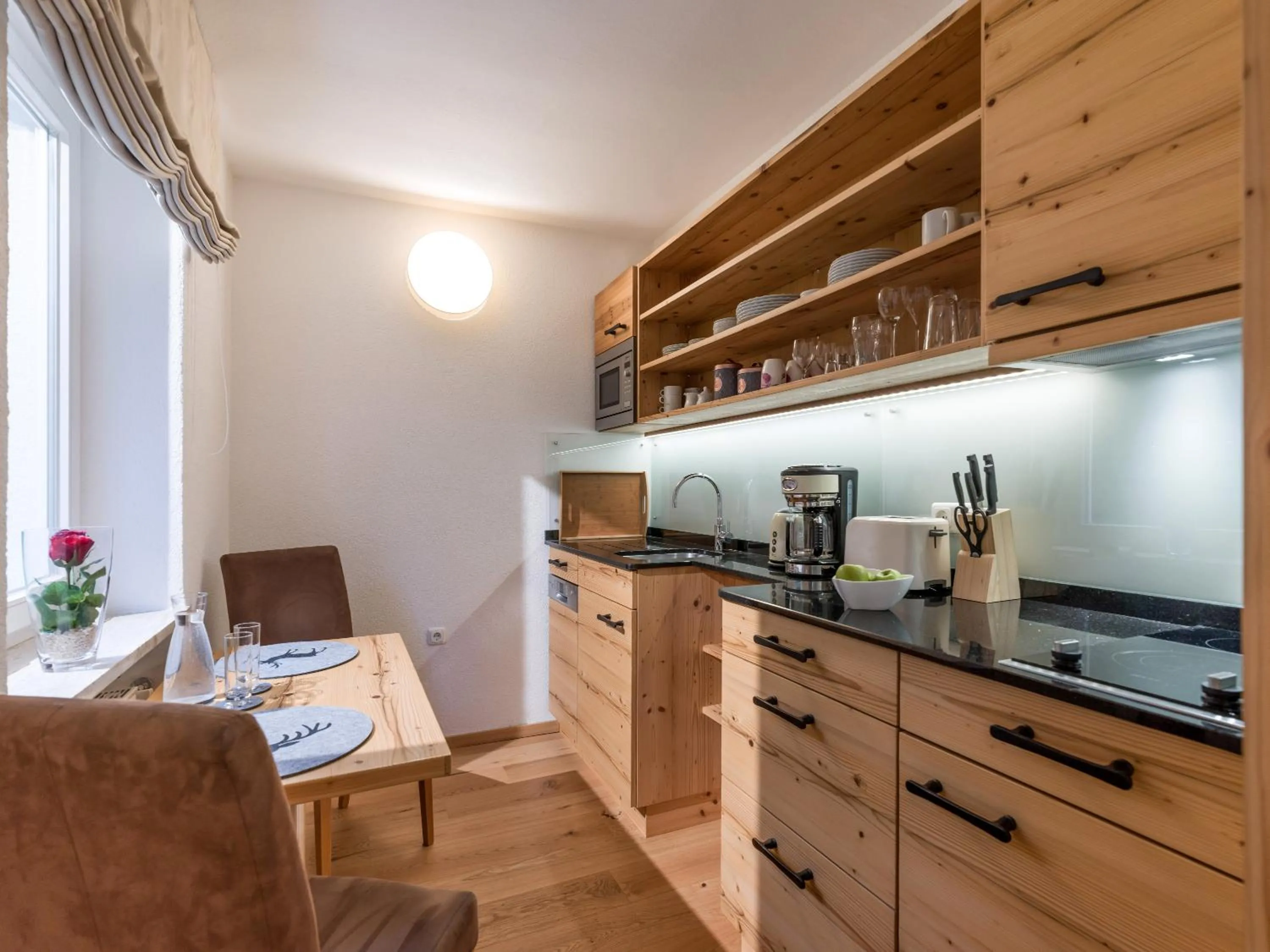 Kitchen or kitchenette in Gartenhotel Rosenhof bei Kitzbühel