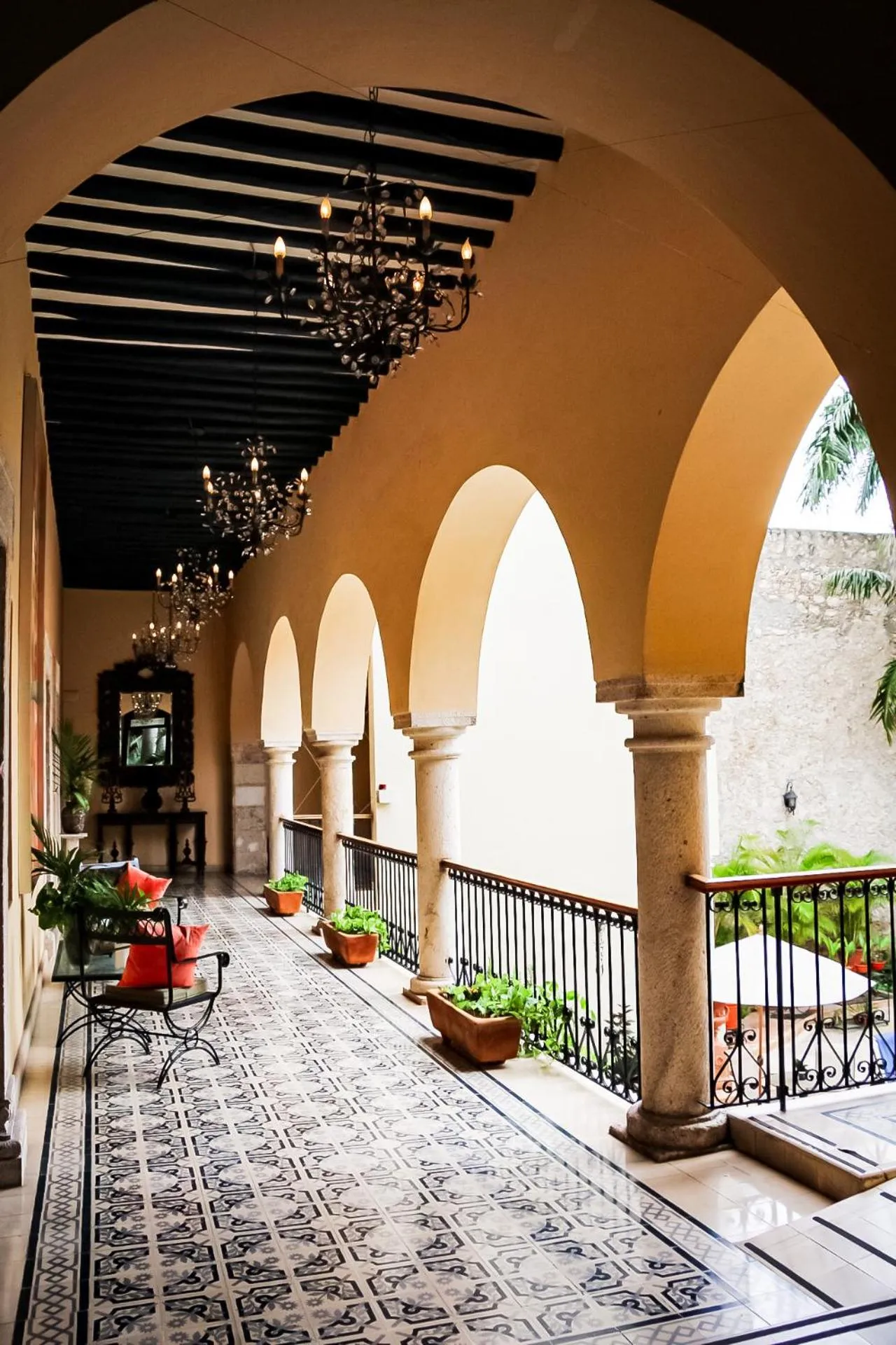 Property building in Mansión Mérida Boutique Hotel - Restaurant