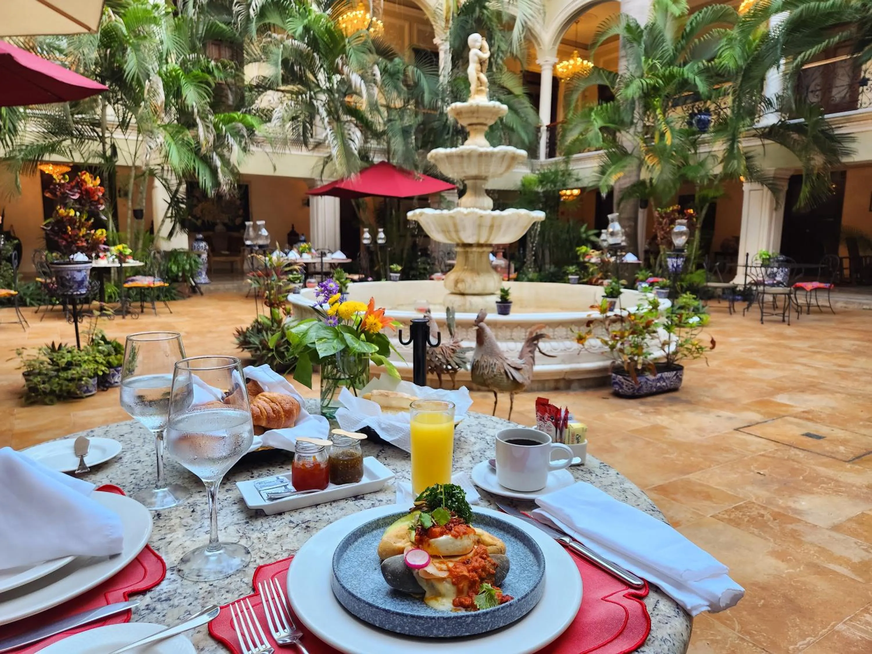 Patio in Mansión Mérida Boutique Hotel - Restaurant