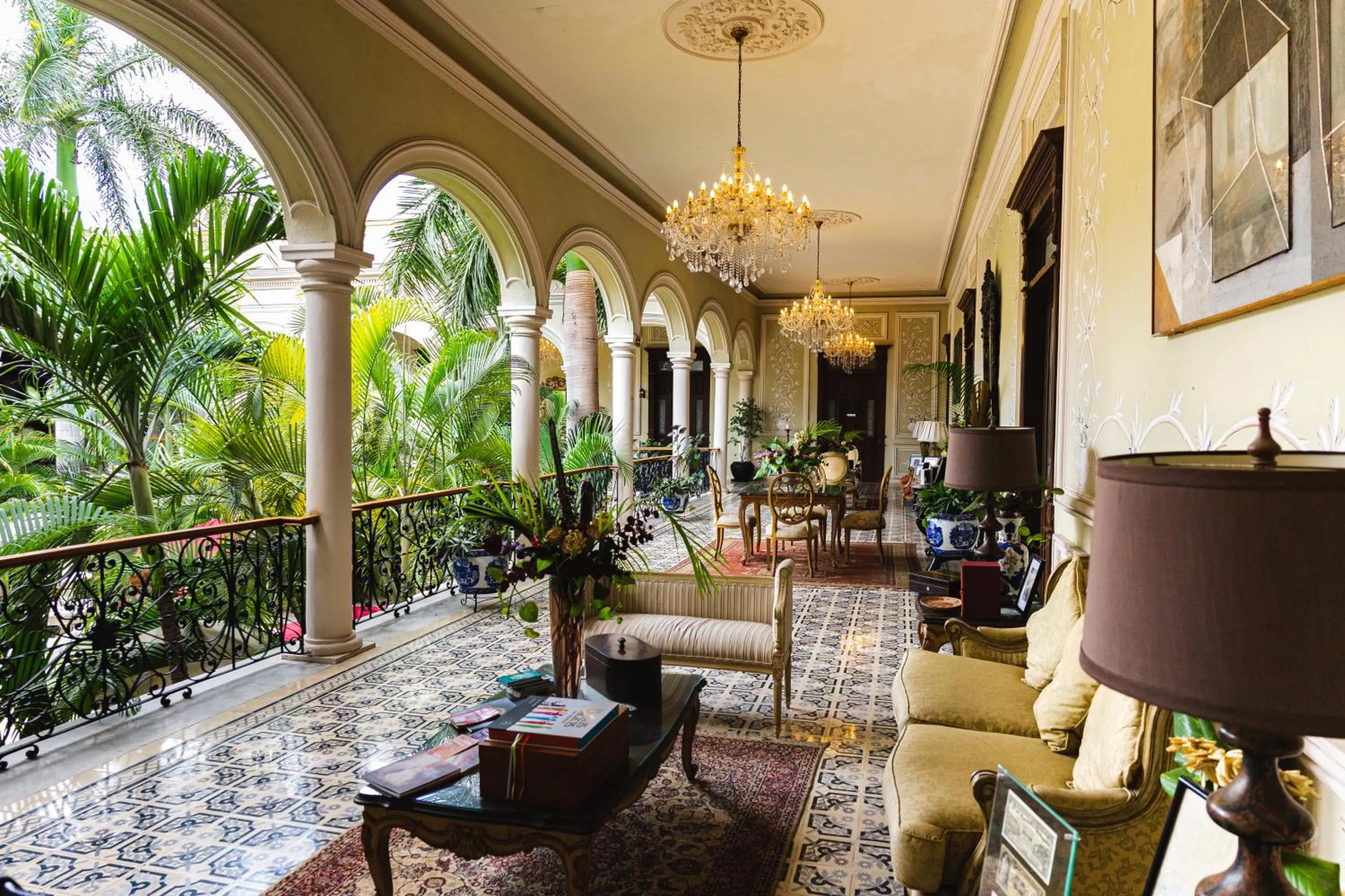 Day in Mansión Mérida Boutique Hotel - Restaurant