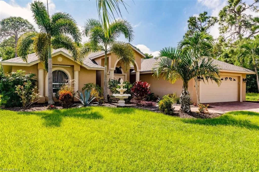 Property building in Tiki Paradise House & pool - 10 min to Beach!