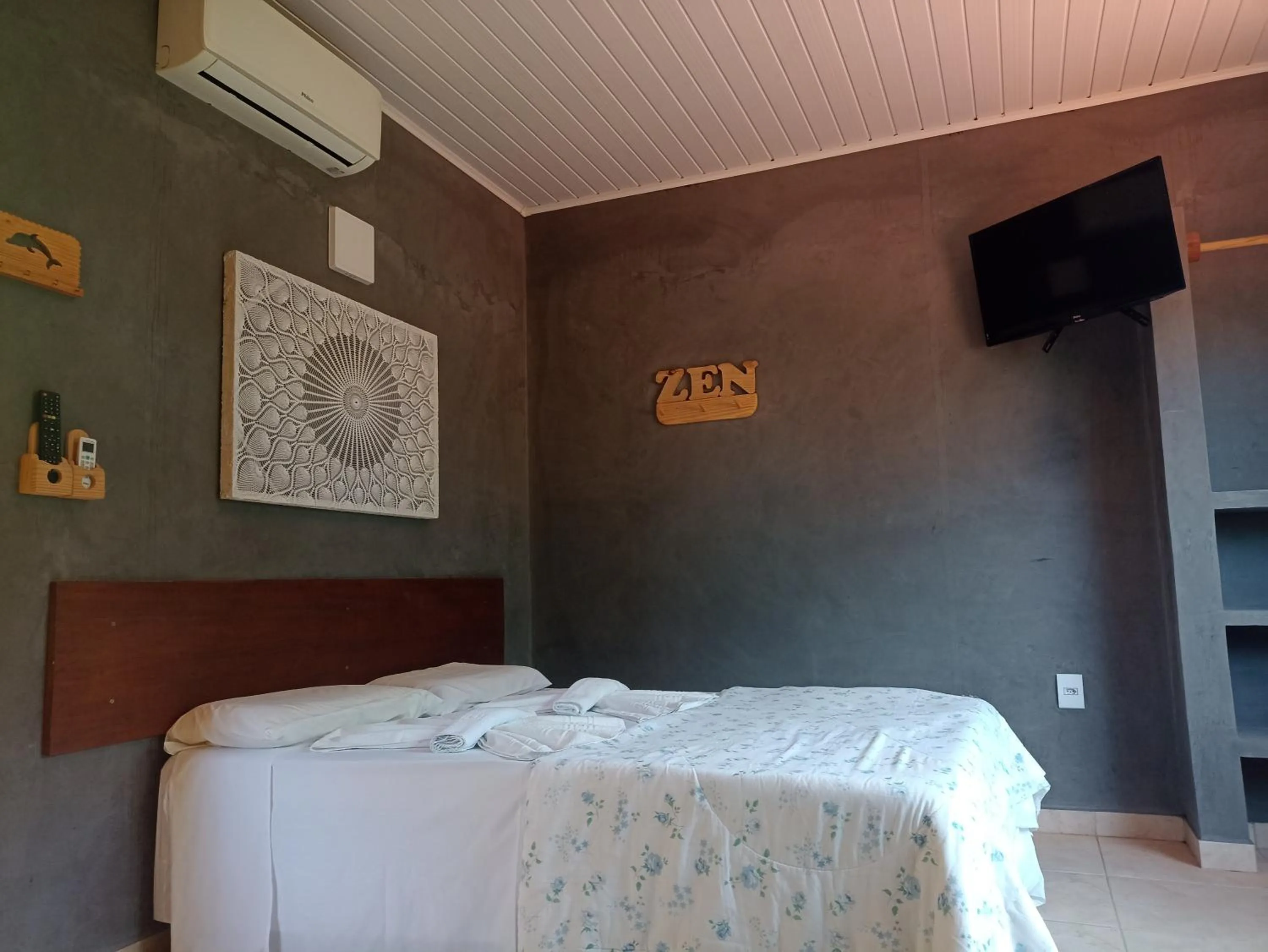 Photo of the whole room in Pousada ZEN Cumuruxatiba