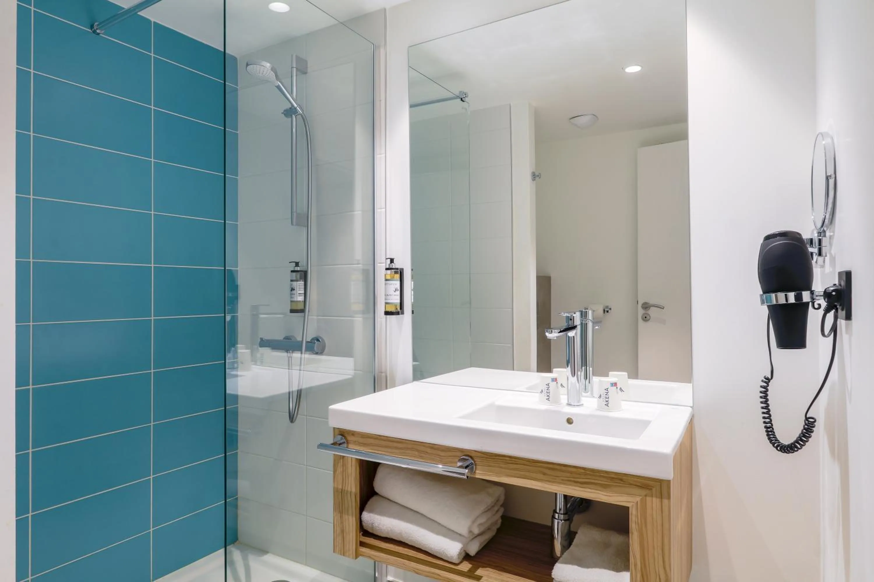 Bathroom in Akena Nantes Rezé Aéroport