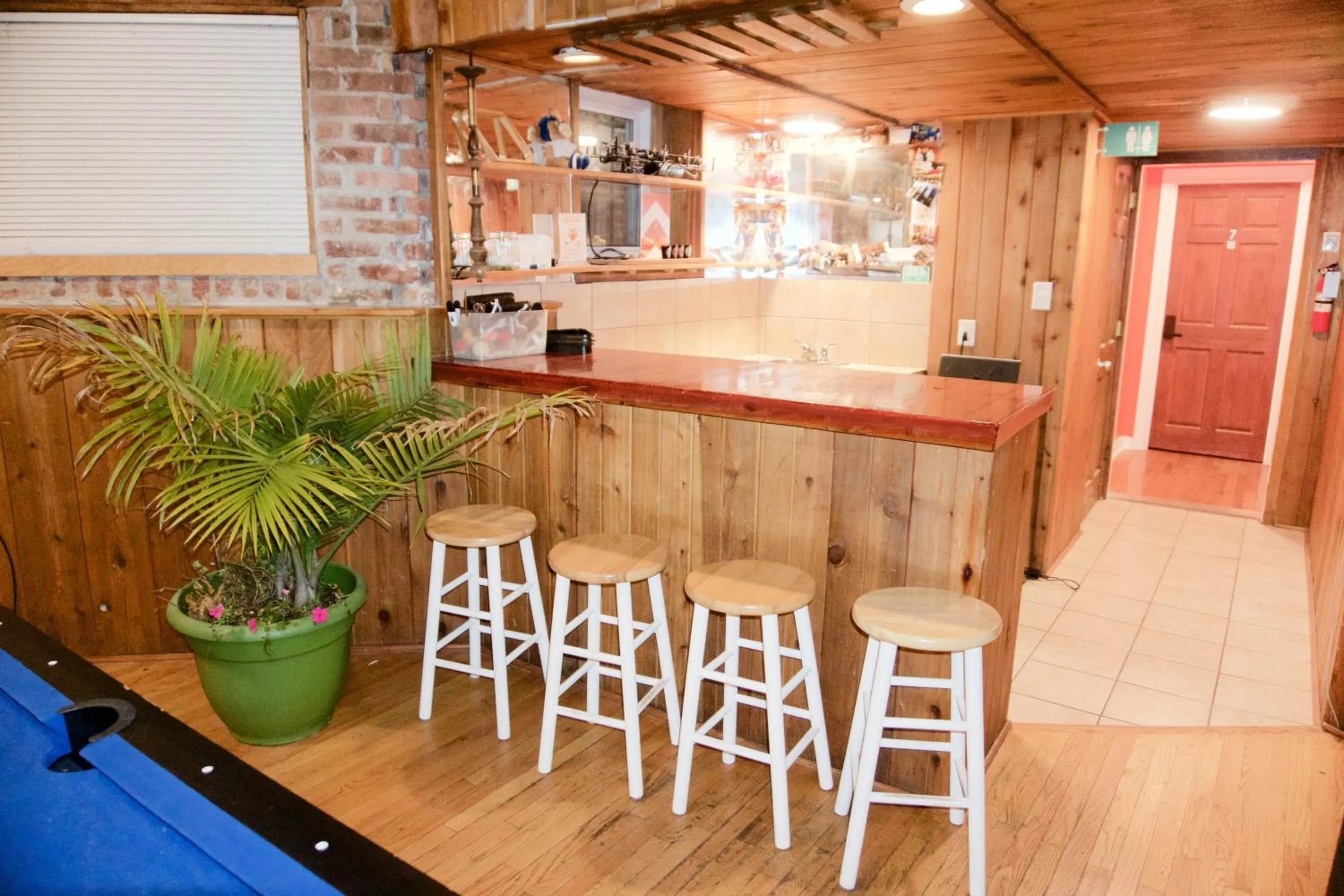 Game Room in Wrigley Hostel - Chicago