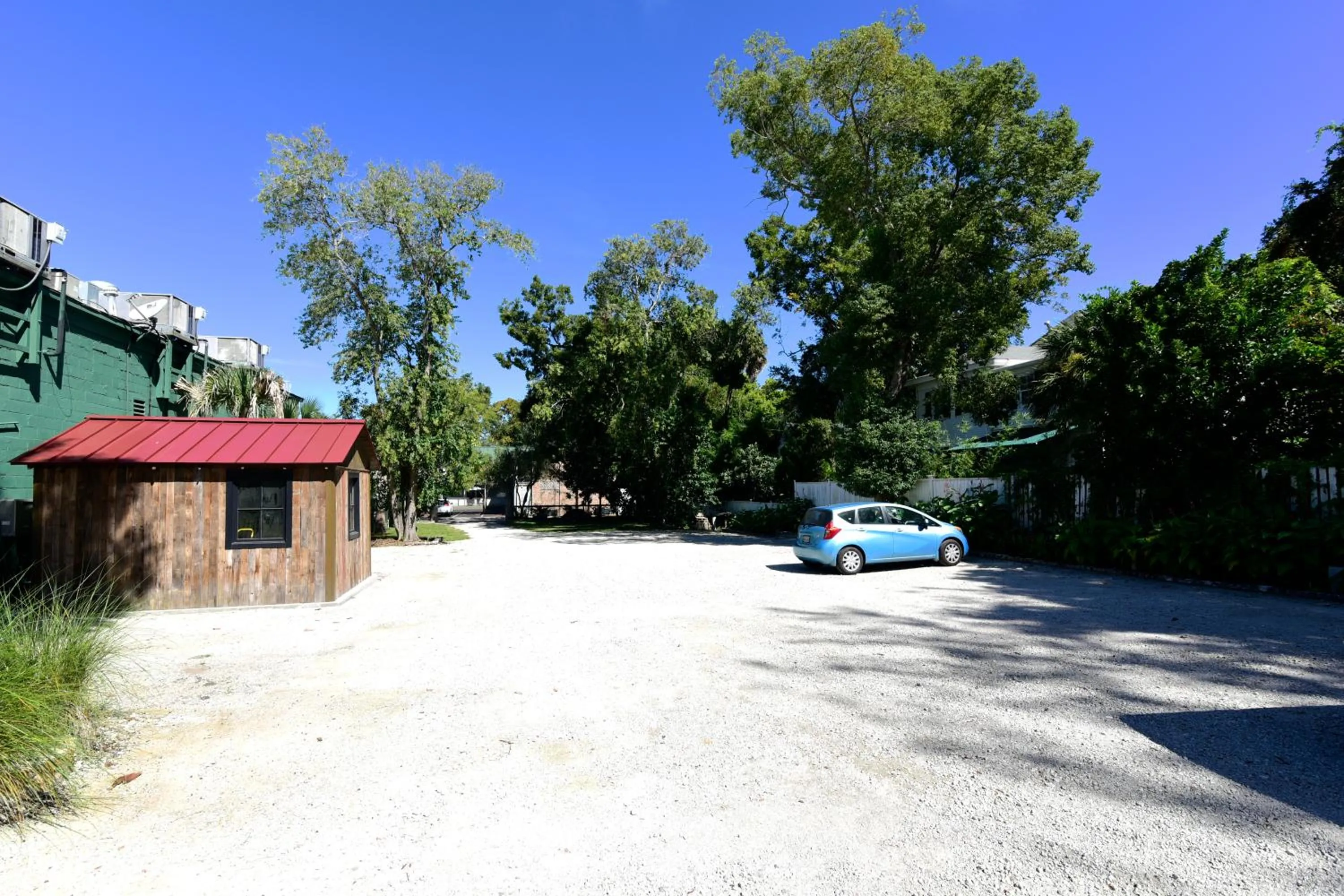 Parking in 607 Bay Inn Downtown Beaufort