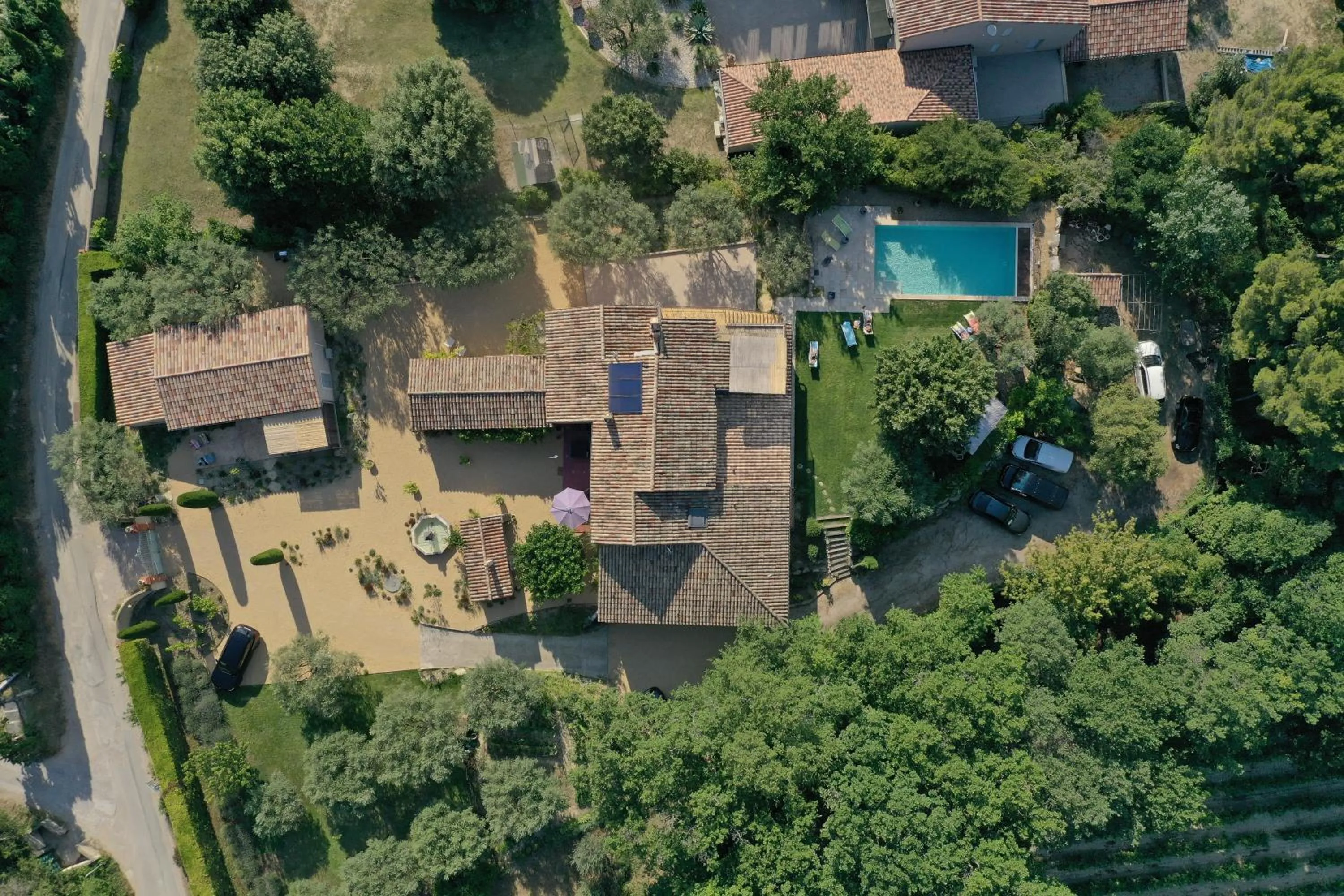 Bird's eye view in Le Mas Carré Séguret