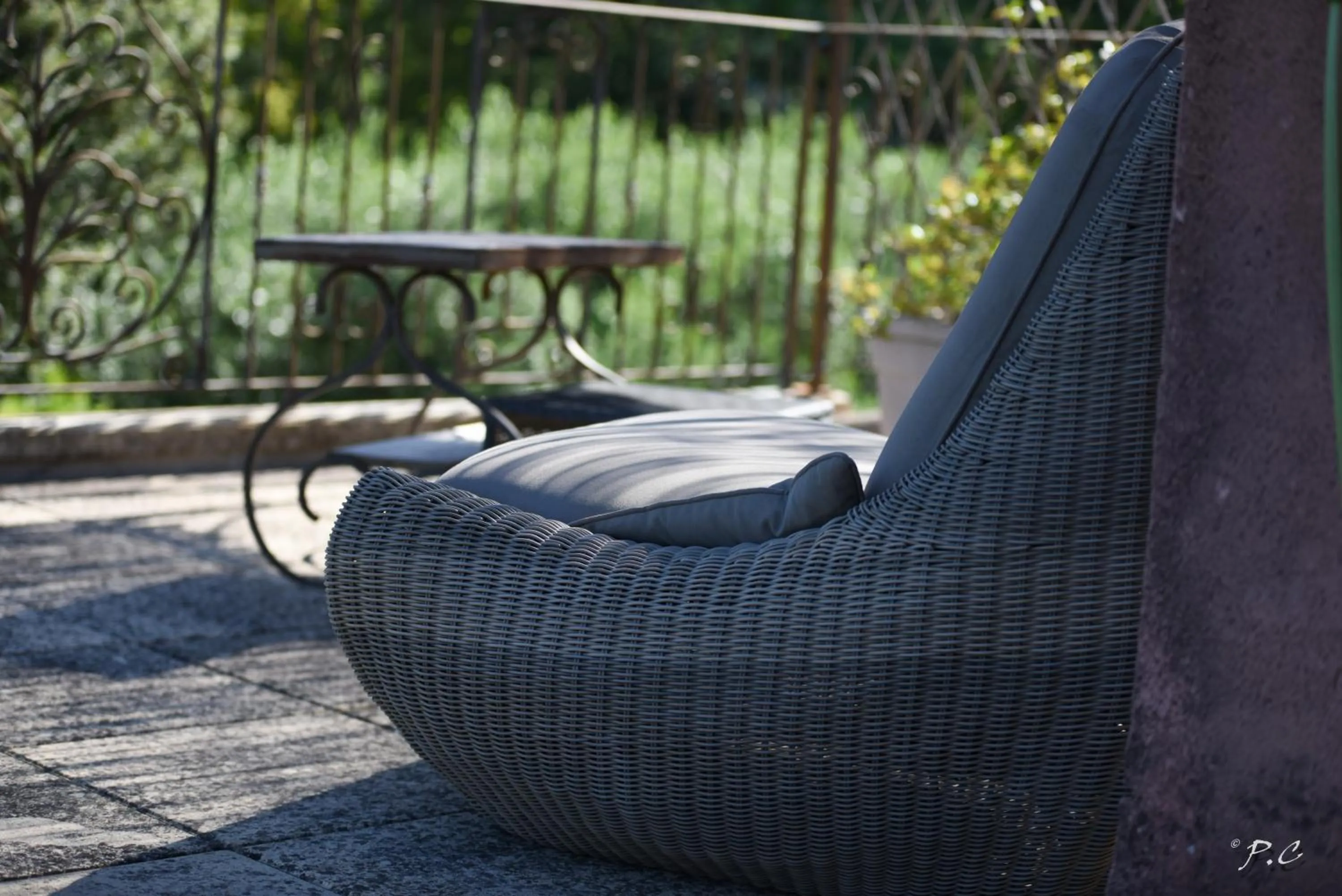 Patio in Le Mas Carré Séguret