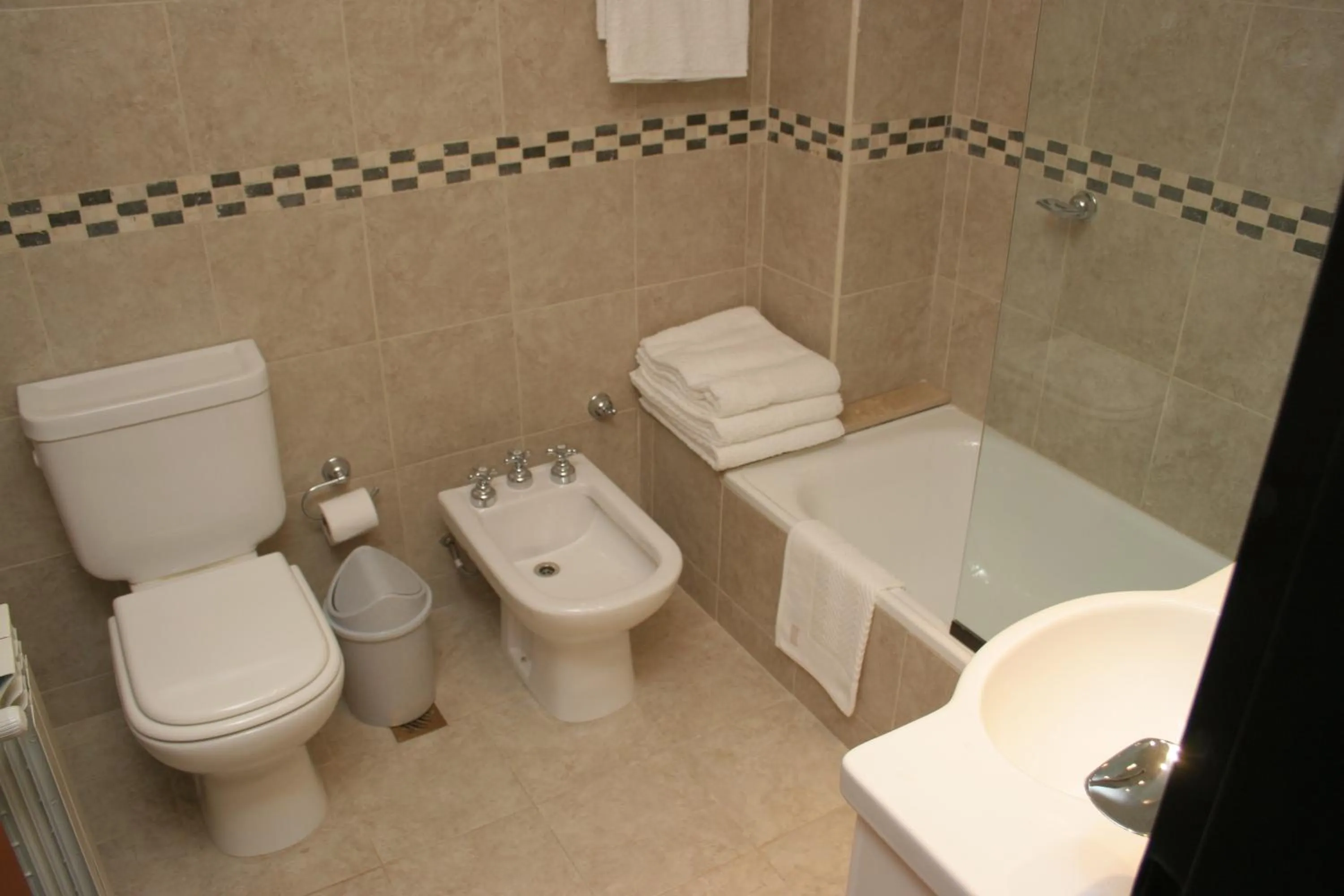 Shower in Inter Apart Hotel