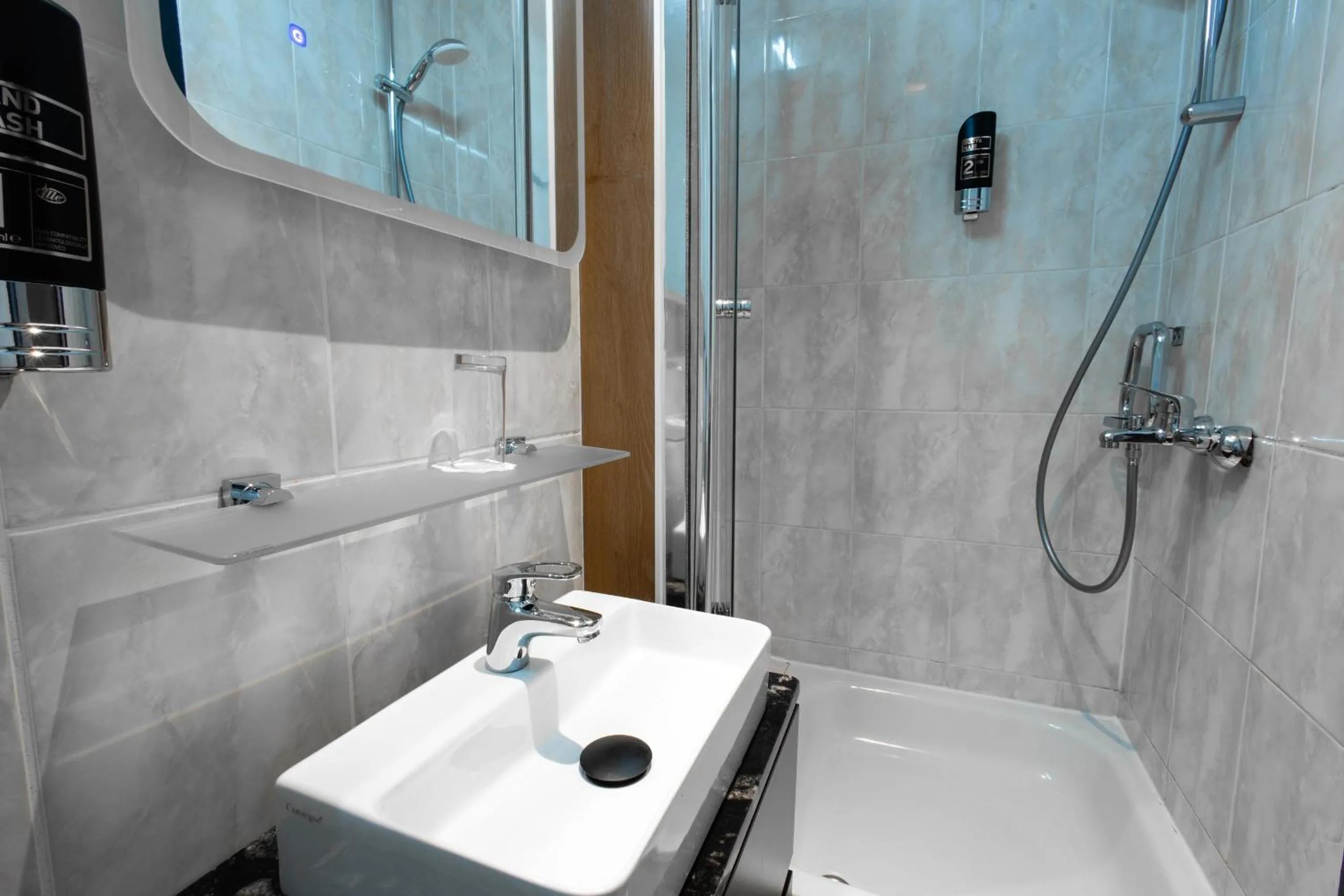 Shower in Vayalen Boutique Hotel