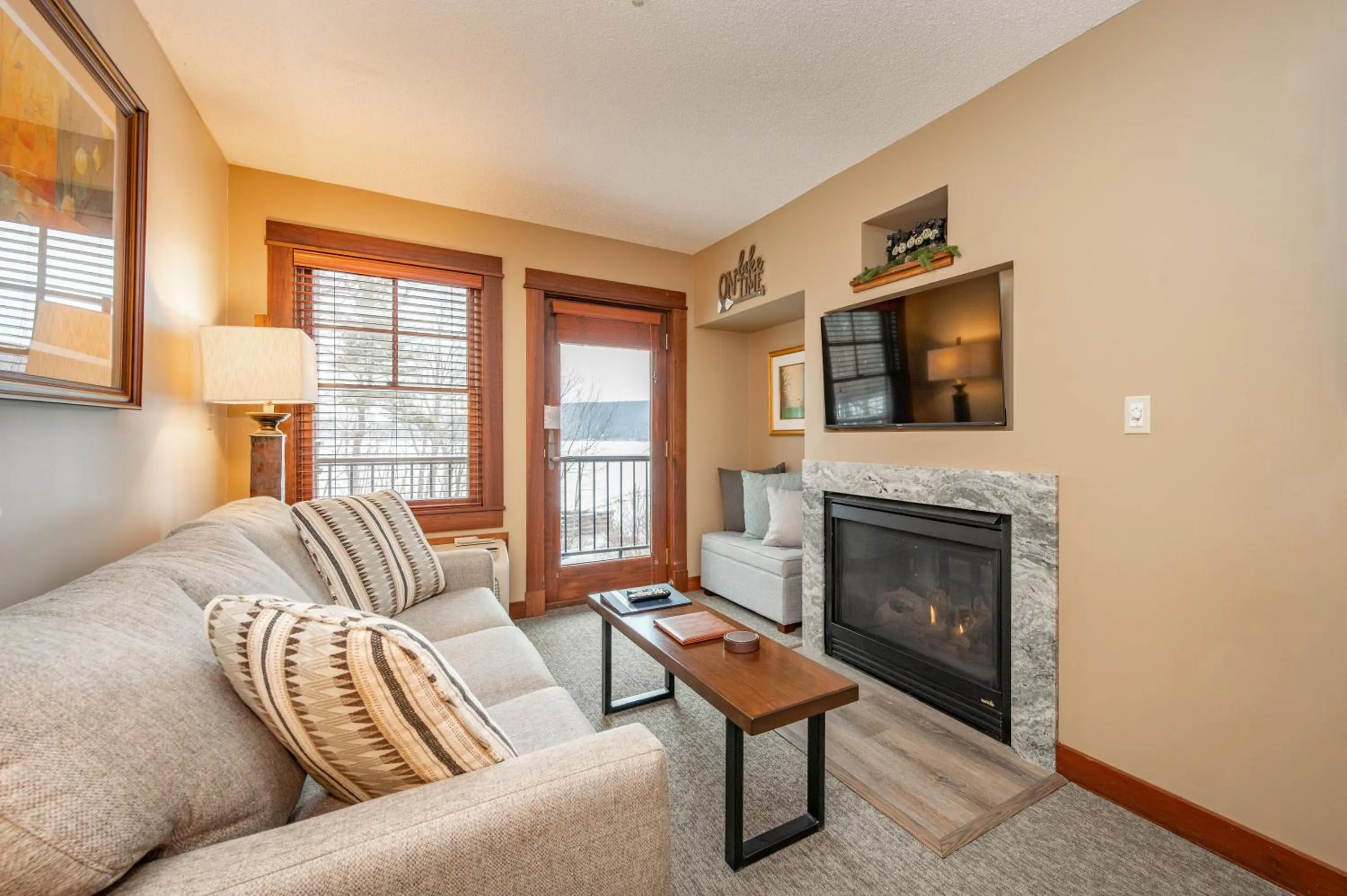 B205 One Bedroom Lake View