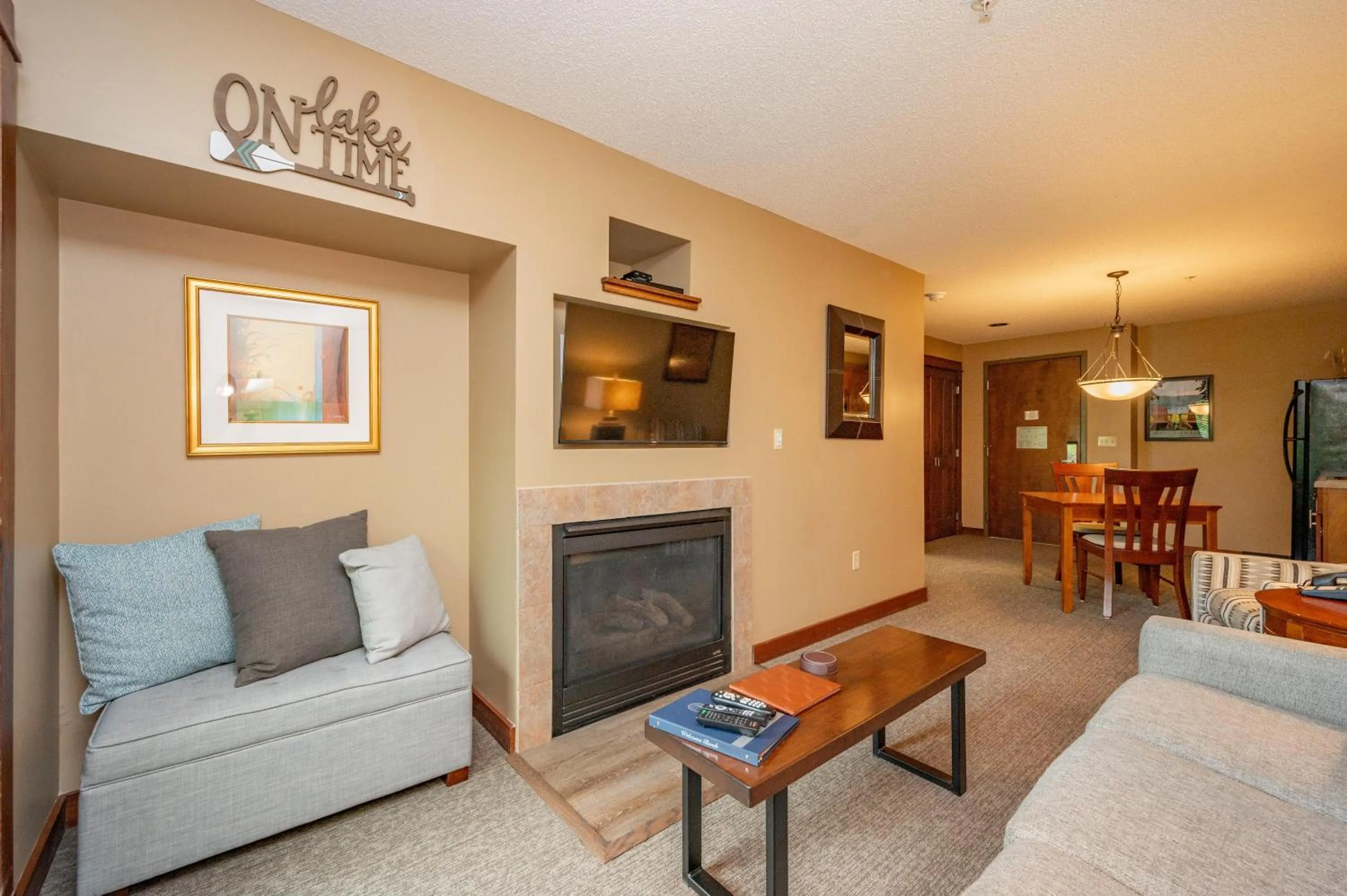 B205 One Bedroom Lake View