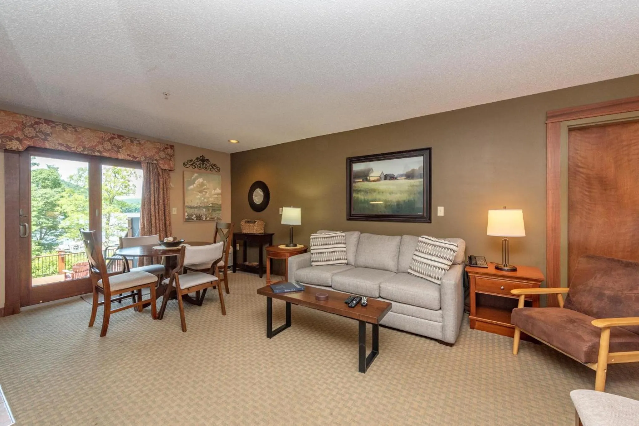 Apartment in A119 Studio Lake View