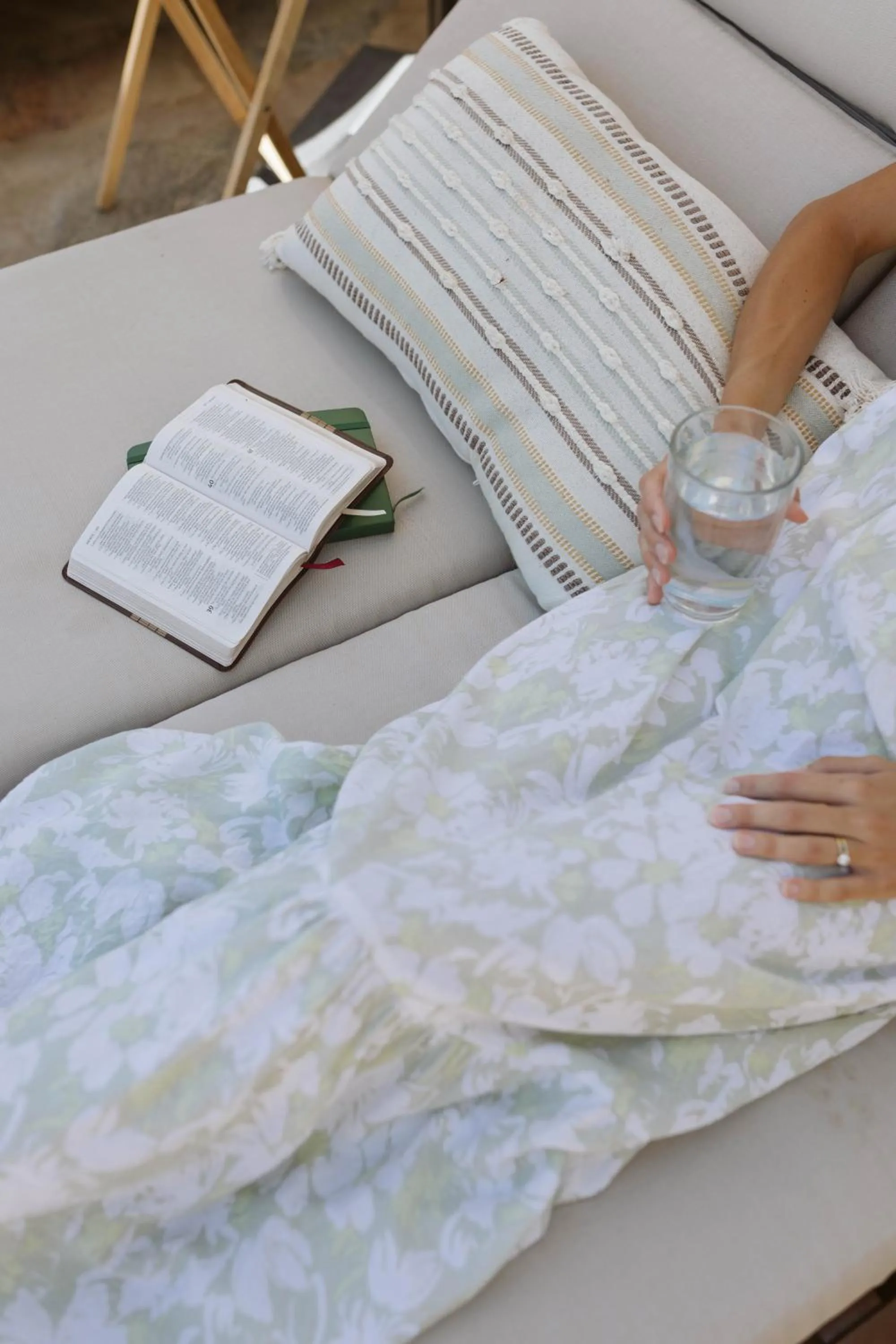 Seating area in Olas de Cerritos