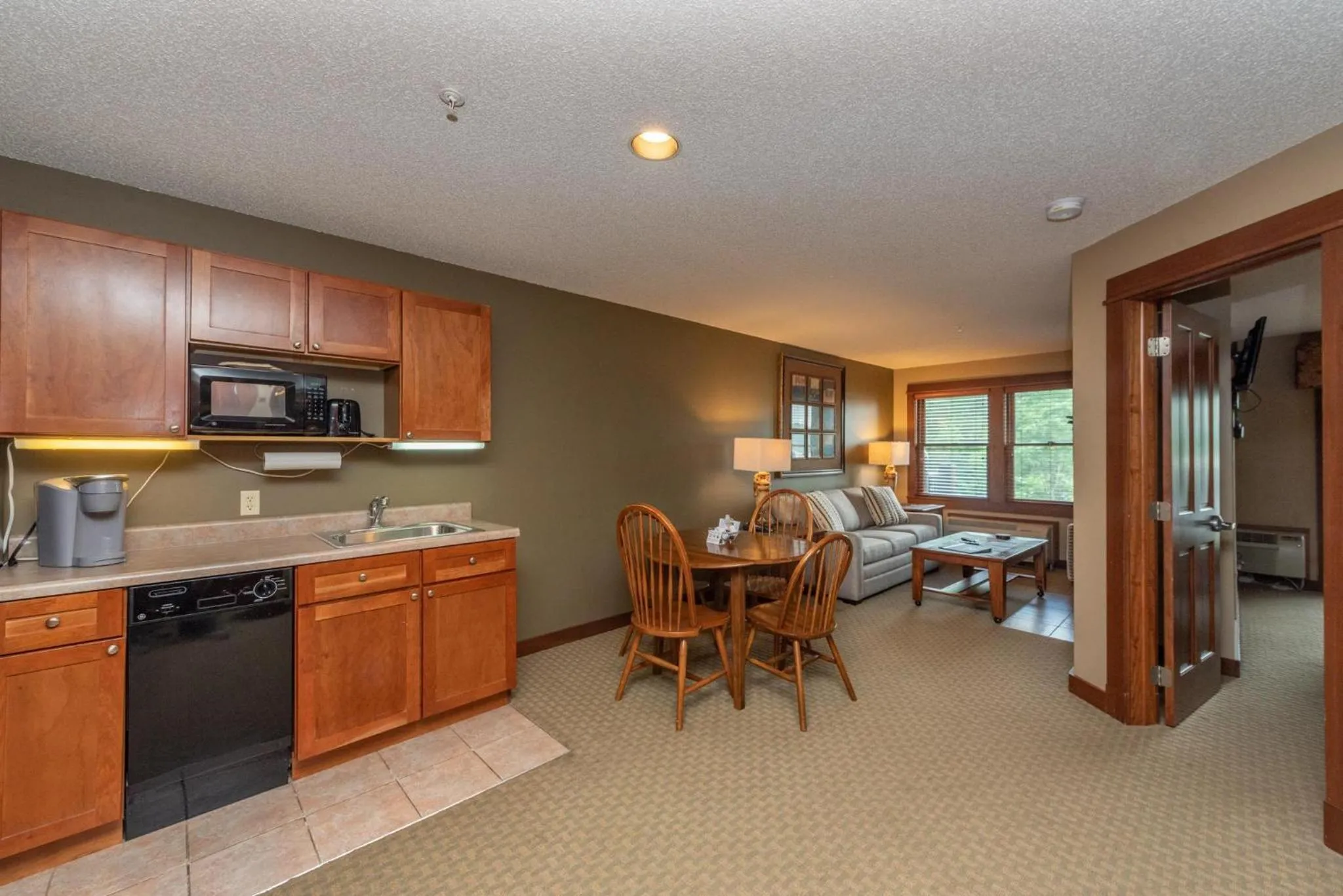 A121 One Bedroom Lake View