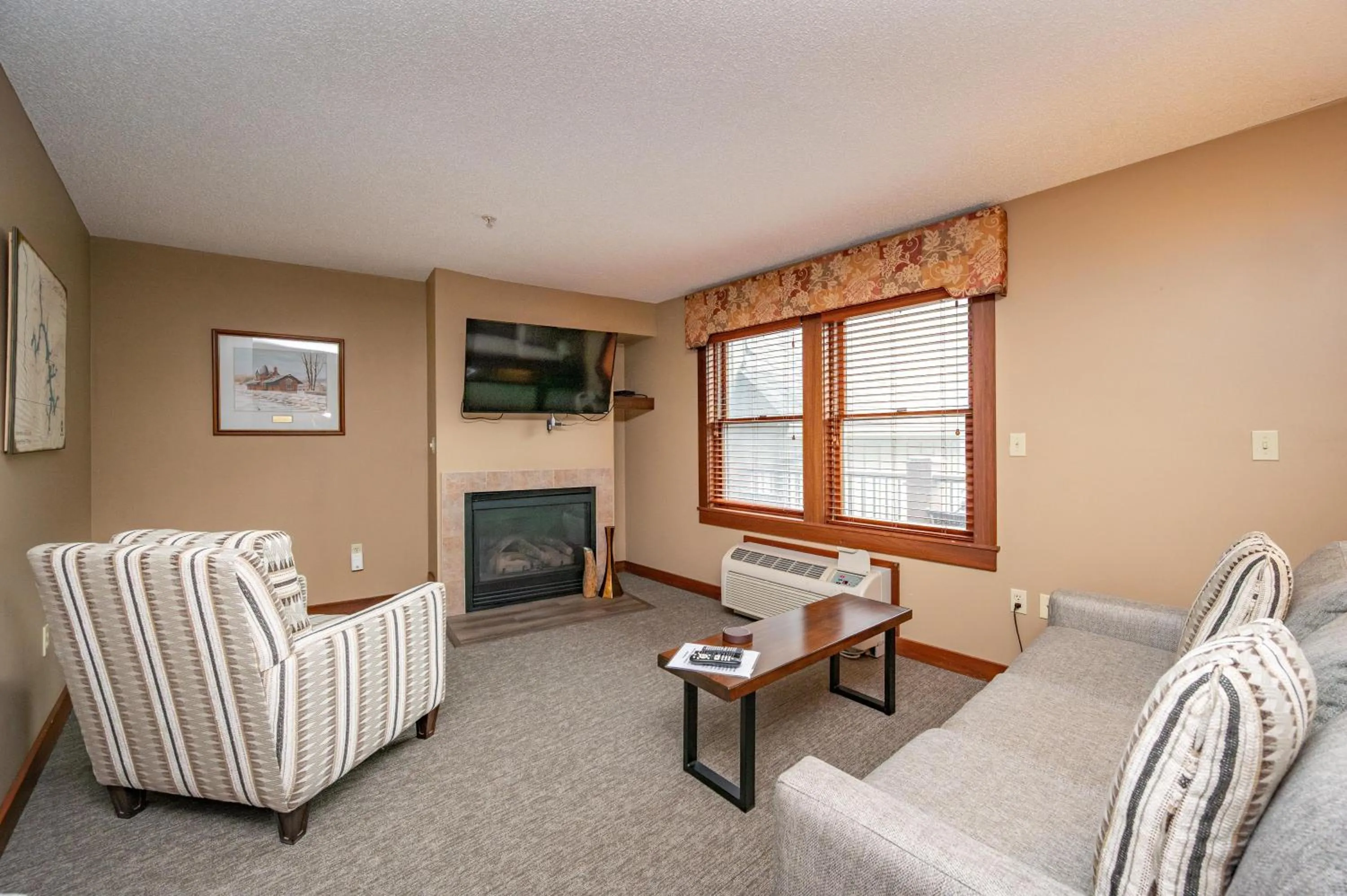 A204 Studio Standard View