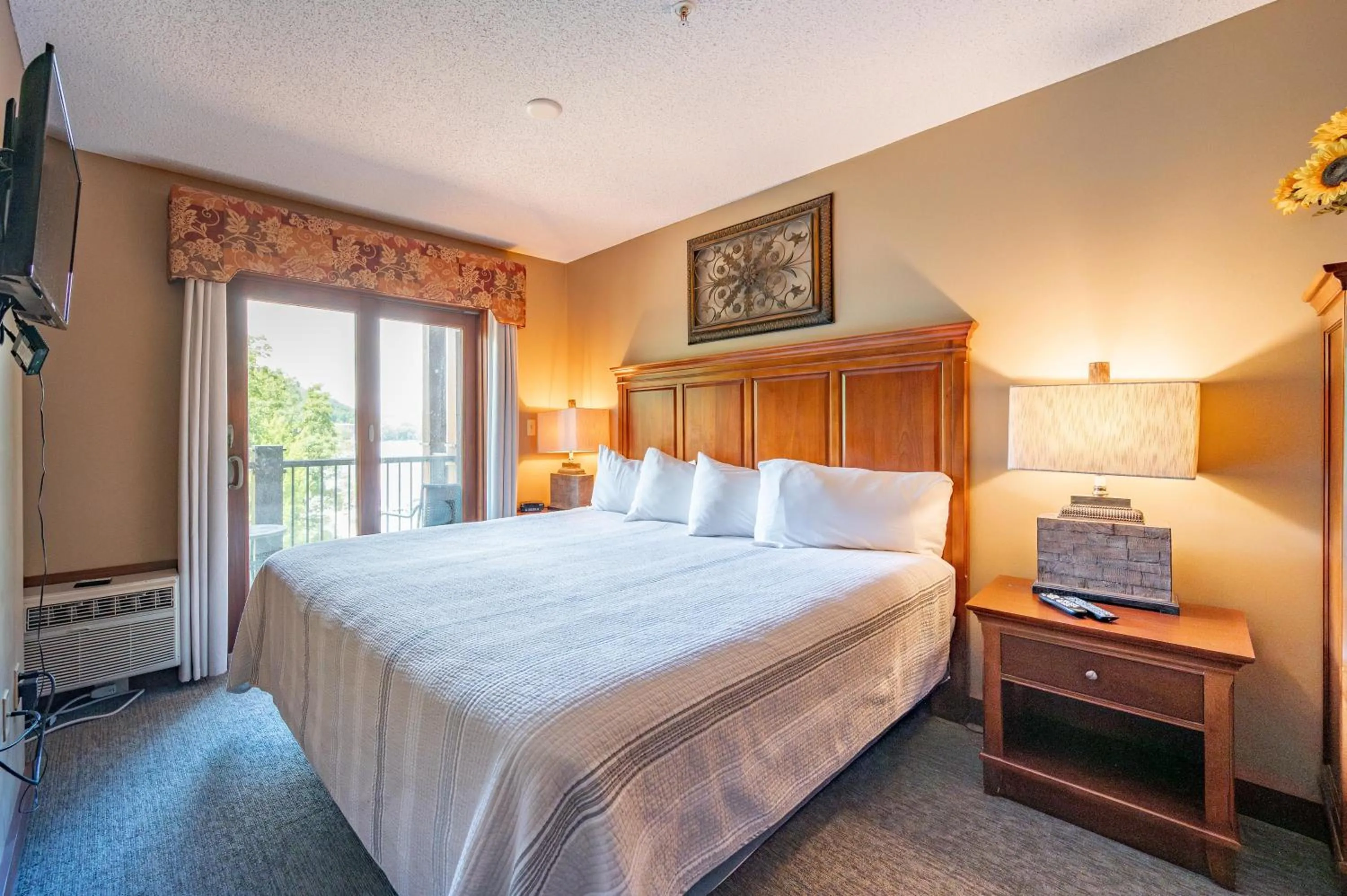 Bed in A211 One Bedroom Lake View