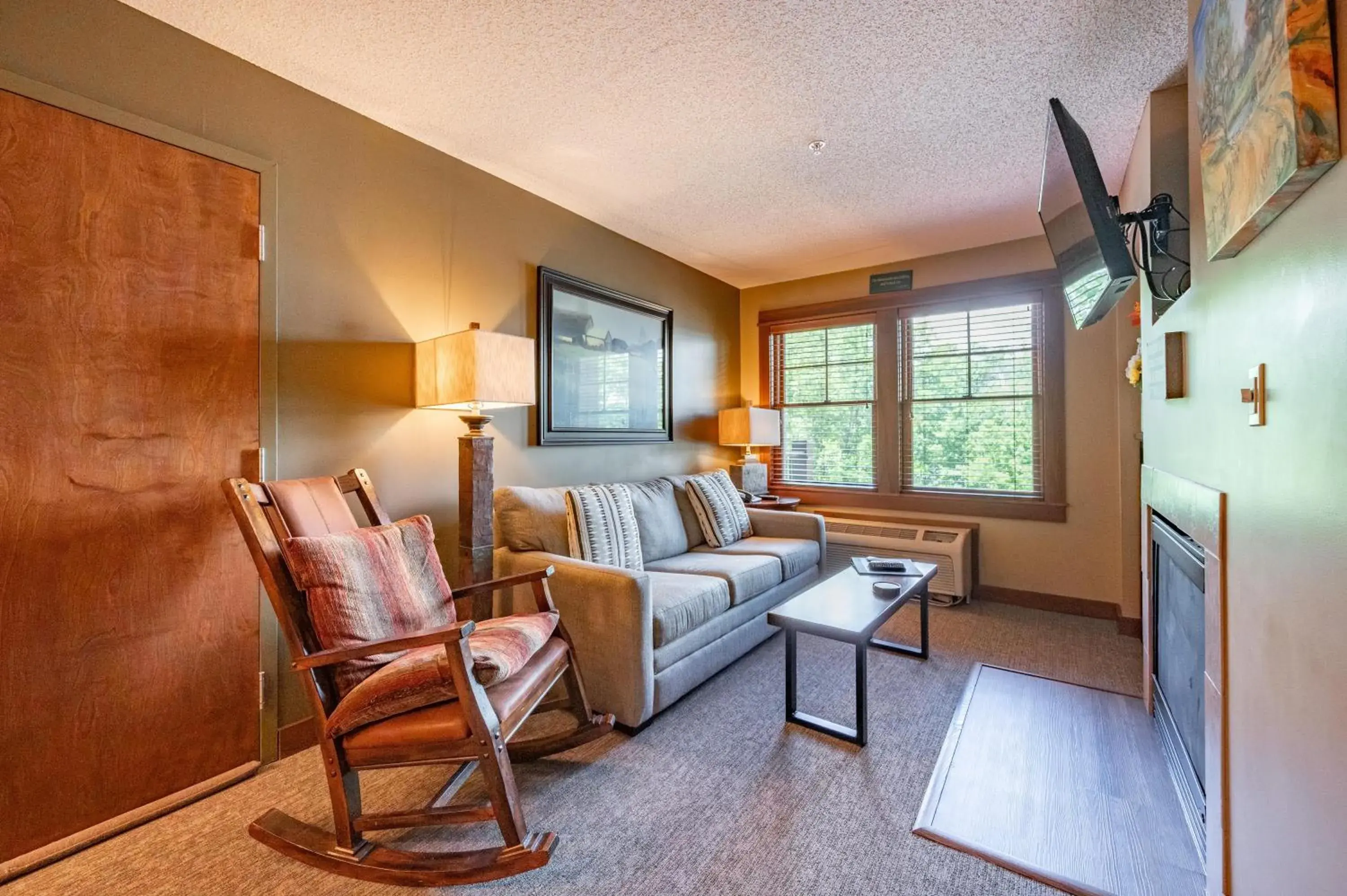 A211 One Bedroom Lake View A211 One Bedroom Lake View