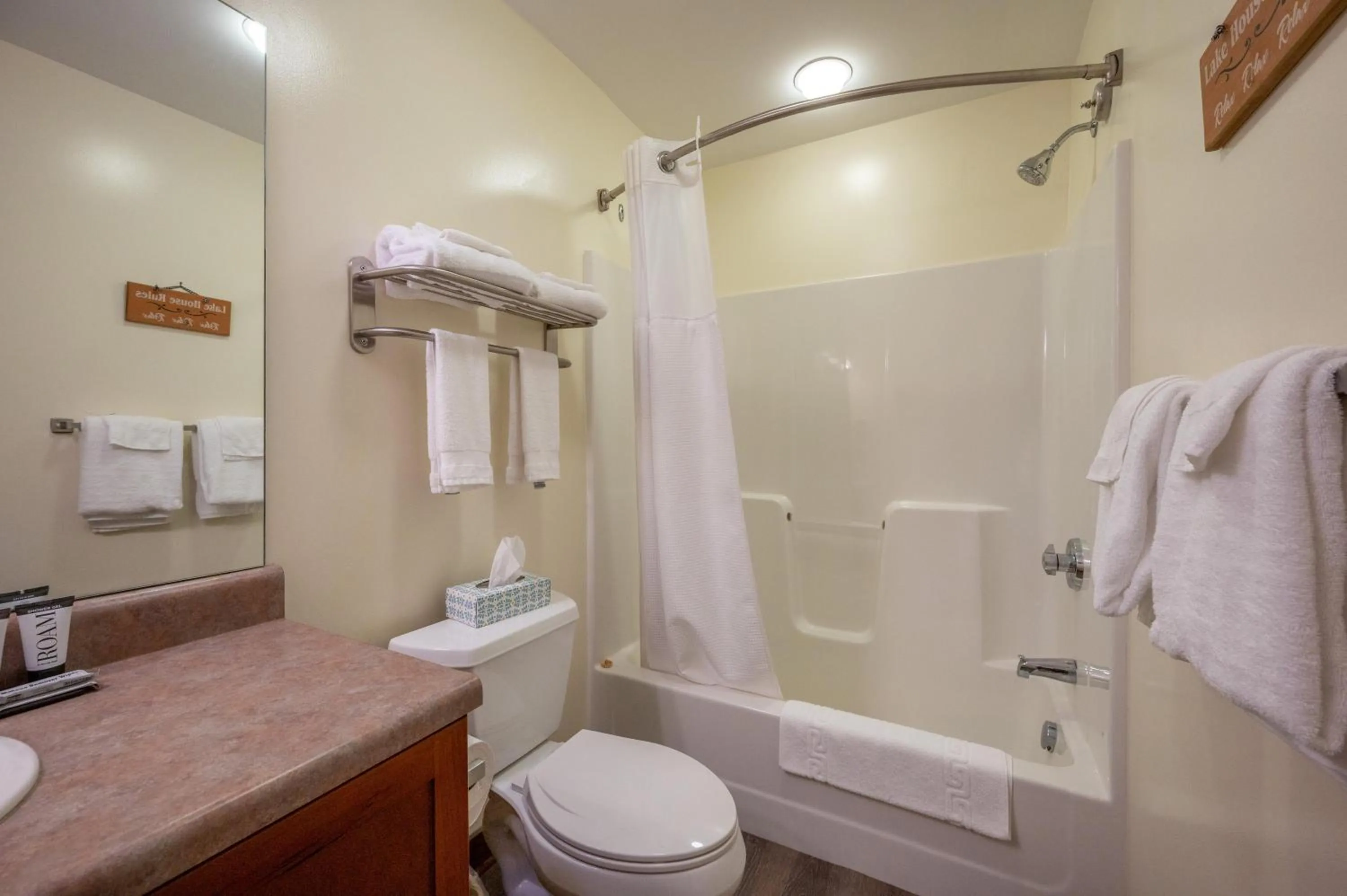 A211 One Bedroom Lake View